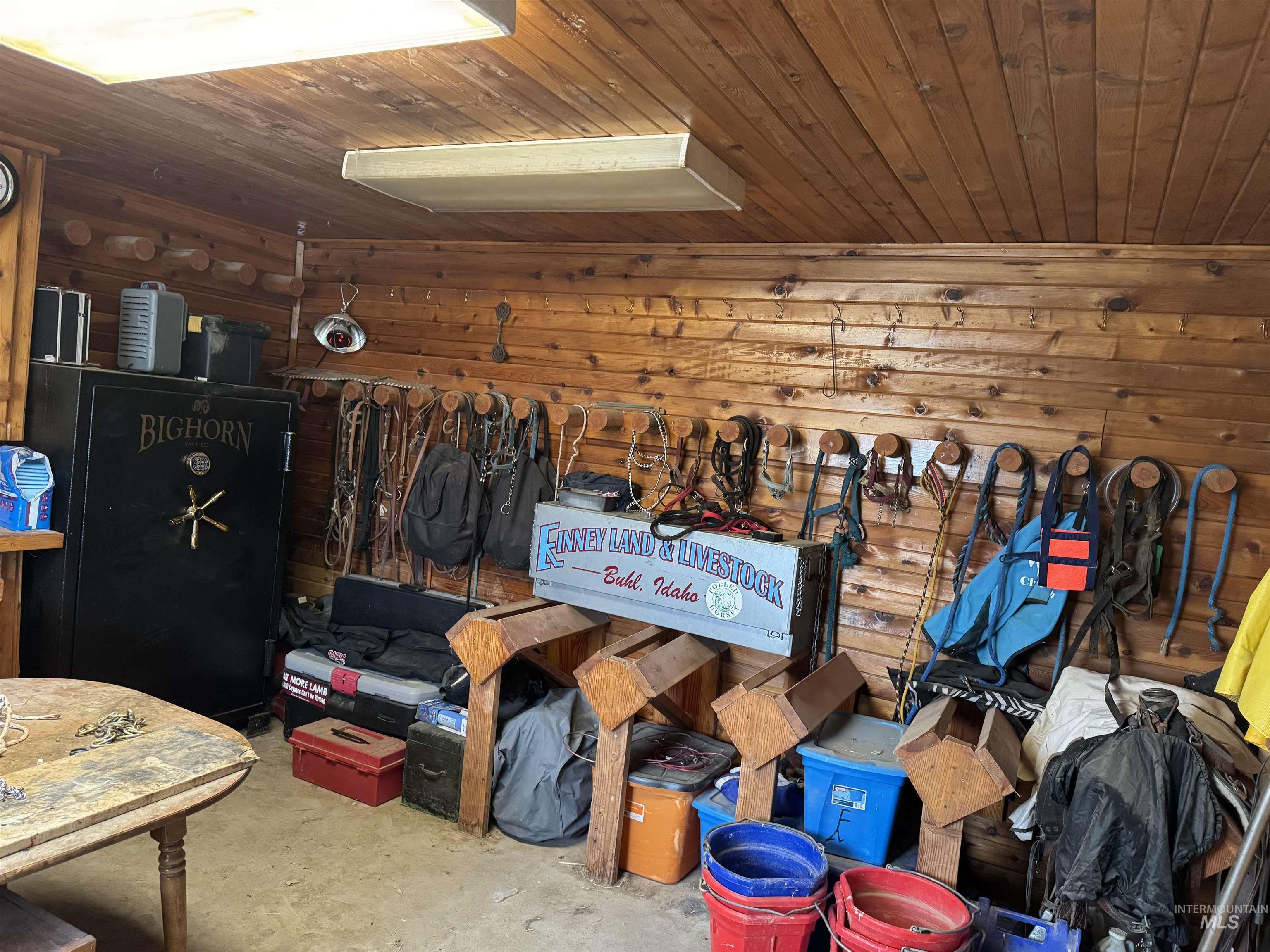 1164 E 4150 N, Buhl, Idaho 83316, 5 Bedrooms, 2 Bathrooms, Farm & Ranch For Sale, Price $999,000,MLS 98973385