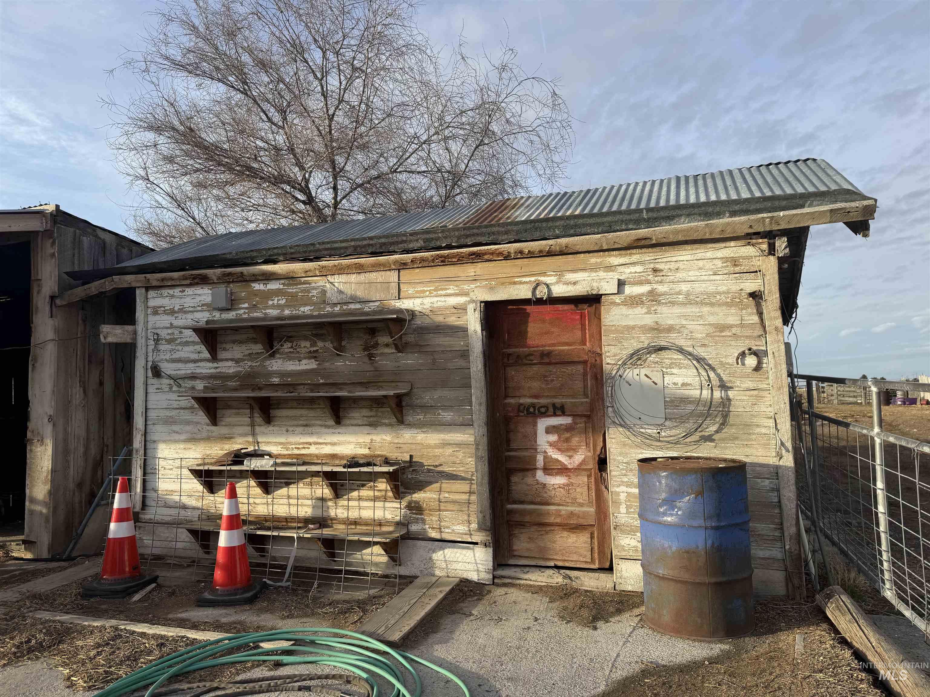 1164 E 4150 N, Buhl, Idaho 83316, 5 Bedrooms, 2 Bathrooms, Residential For Sale, Price $999,000,MLS 98973386