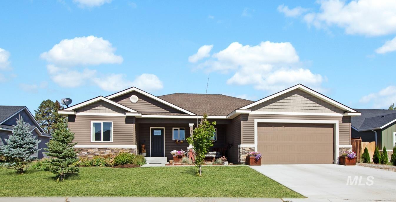 105 Greenfield Way, Carey, Idaho 88820, 3 Bedrooms, 2 Bathrooms, Residential For Sale, Price $509,000,MLS 98973387