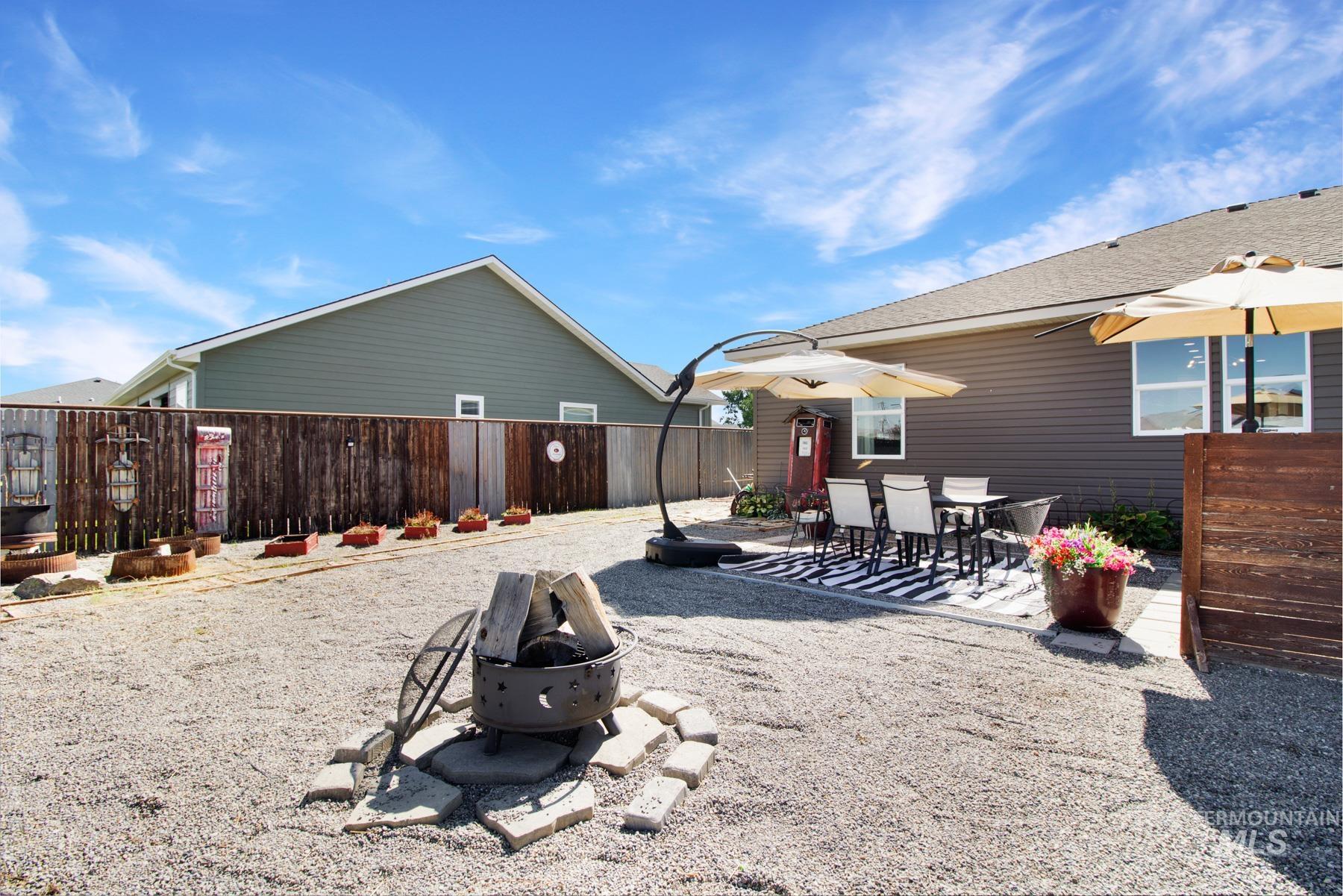 105 Greenfield Way, Carey, Idaho 88820, 3 Bedrooms, 2 Bathrooms, Residential For Sale, Price $509,000,MLS 98973387