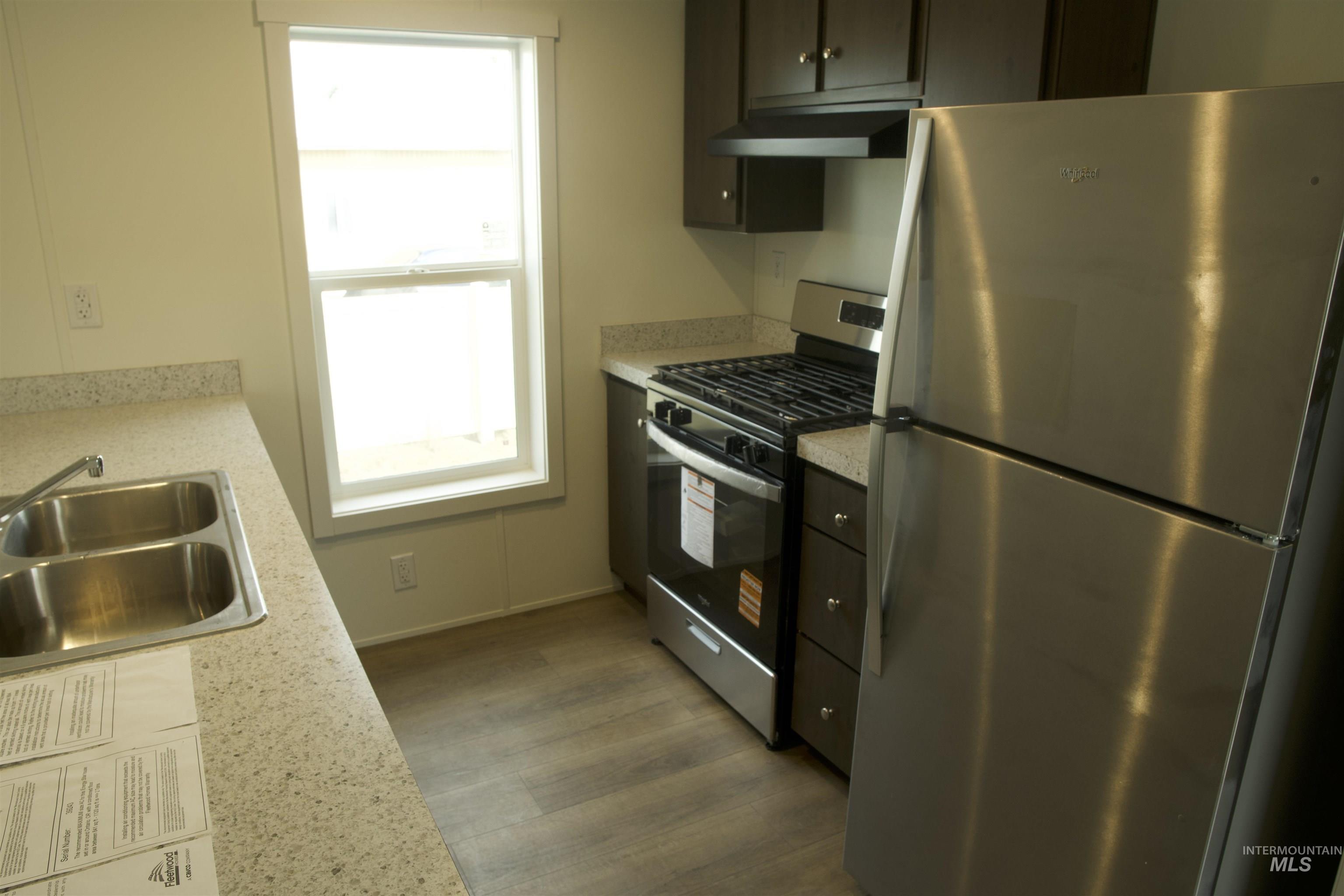 684 SE 10th St, Ontario, Oregon 97914, 3 Bedrooms, 2 Bathrooms, Residential For Sale, Price $125,000,MLS 98973388