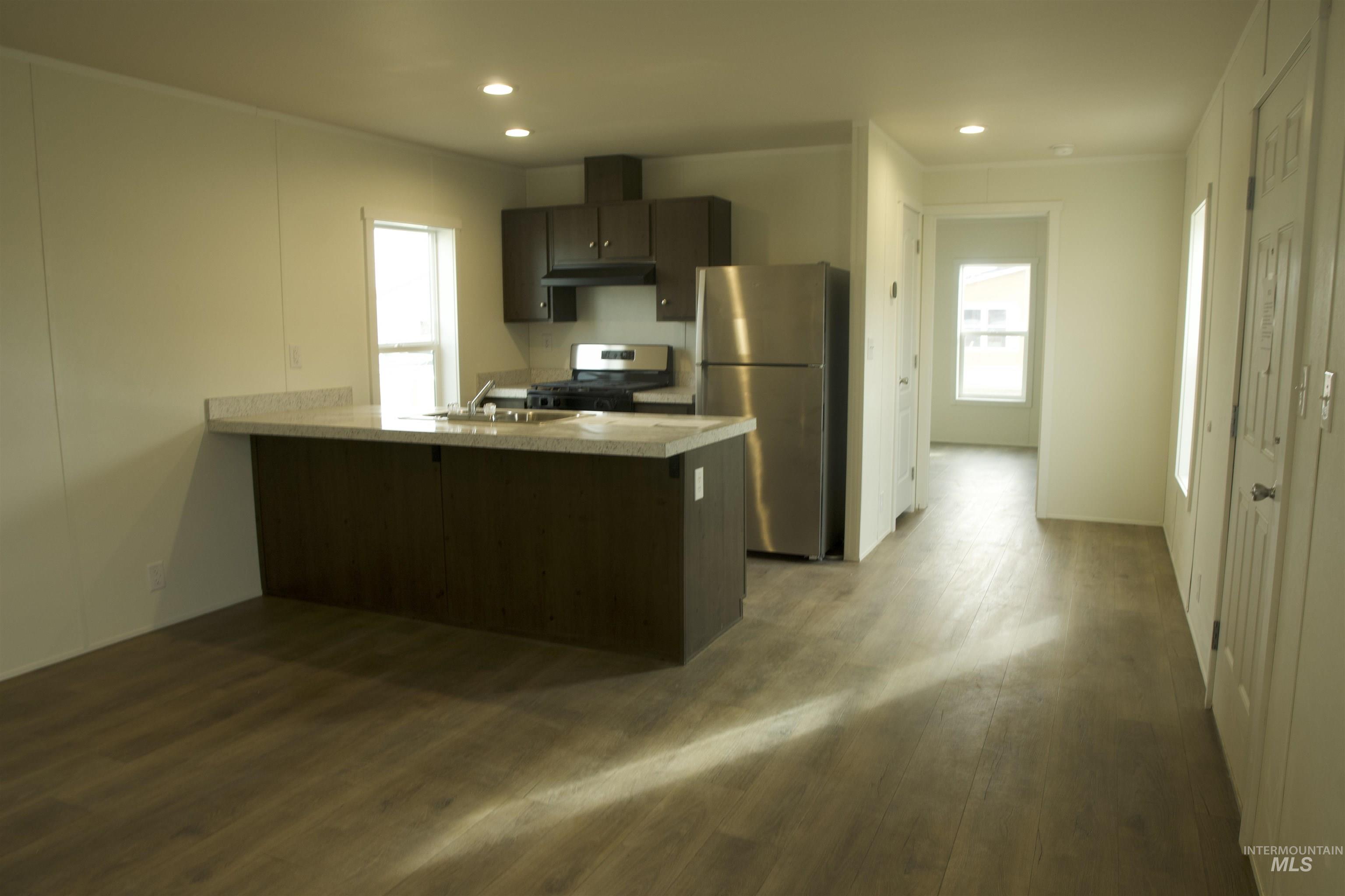 684 SE 10th St, Ontario, Oregon 97914, 3 Bedrooms, 2 Bathrooms, Residential For Sale, Price $125,000,MLS 98973388