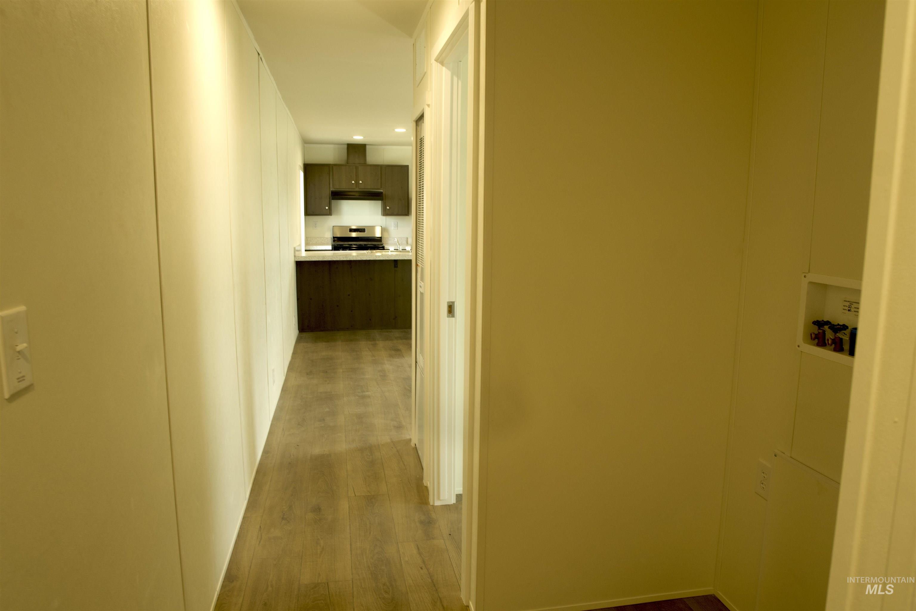 684 SE 10th St, Ontario, Oregon 97914, 3 Bedrooms, 2 Bathrooms, Residential For Sale, Price $125,000,MLS 98973388