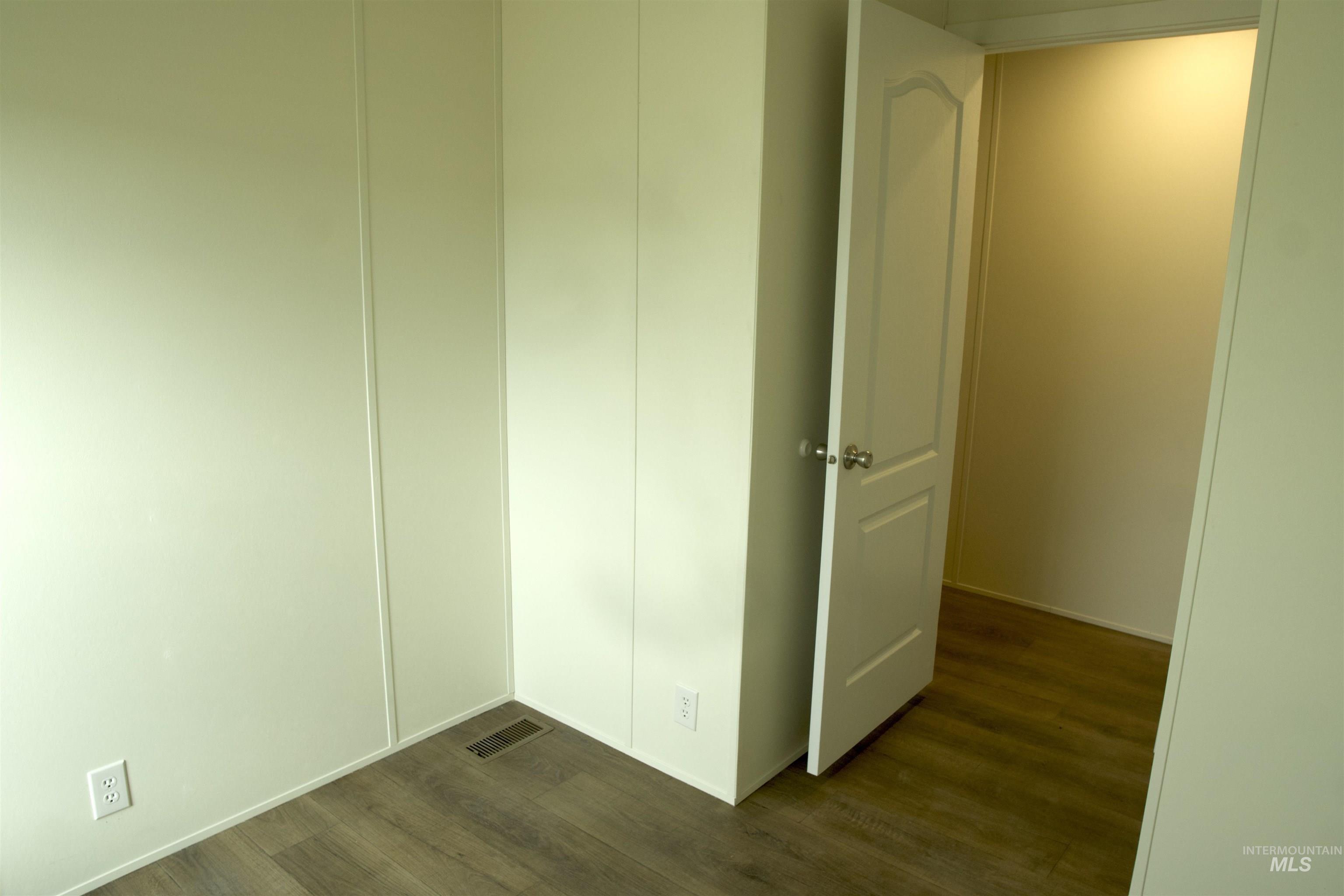 684 SE 10th St, Ontario, Oregon 97914, 3 Bedrooms, 2 Bathrooms, Residential For Sale, Price $125,000,MLS 98973388