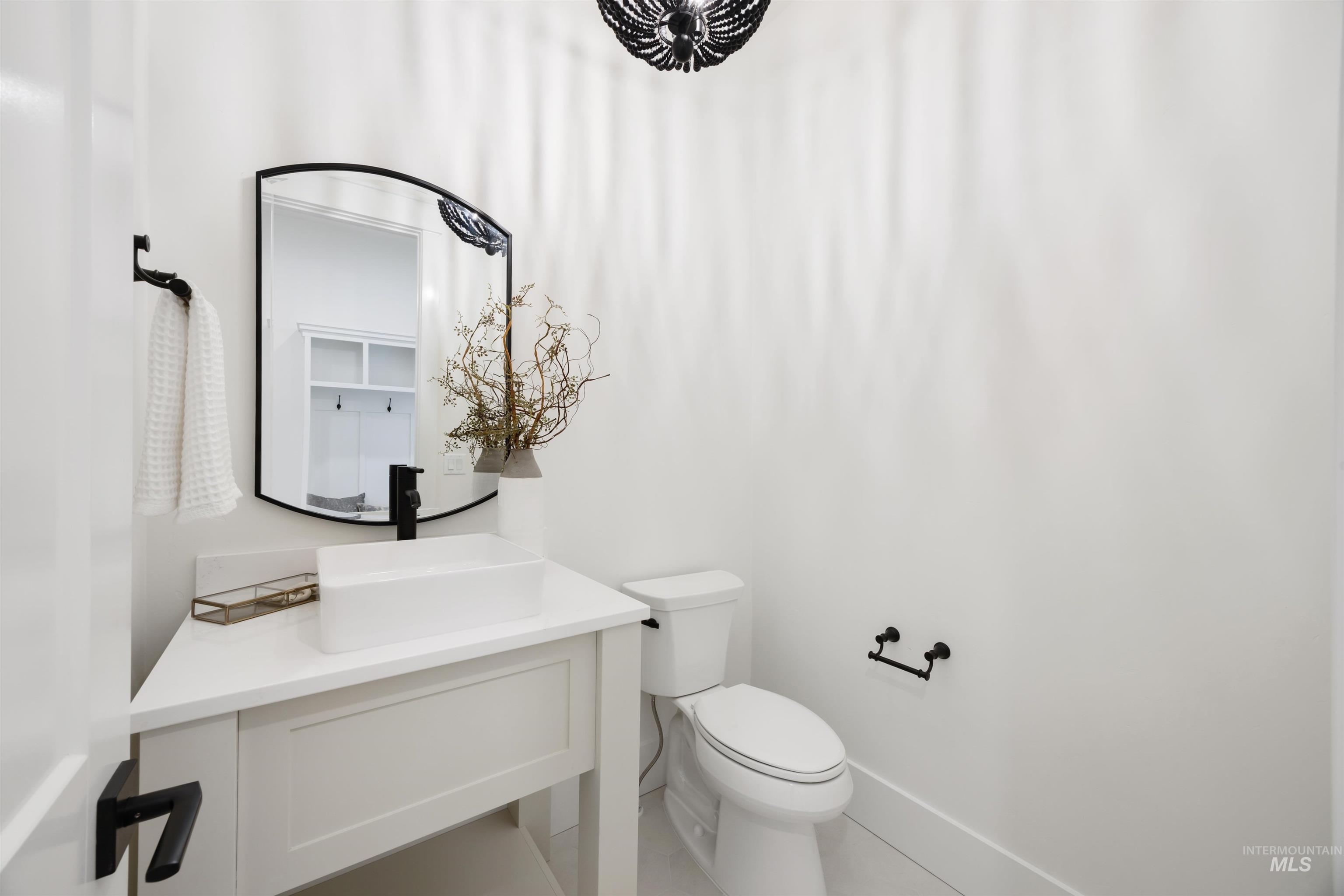 1034 E Escalation St, Meridian, Idaho 83642, 3 Bedrooms, 2.5 Bathrooms, Residential For Sale, Price $679,777,MLS 98973390