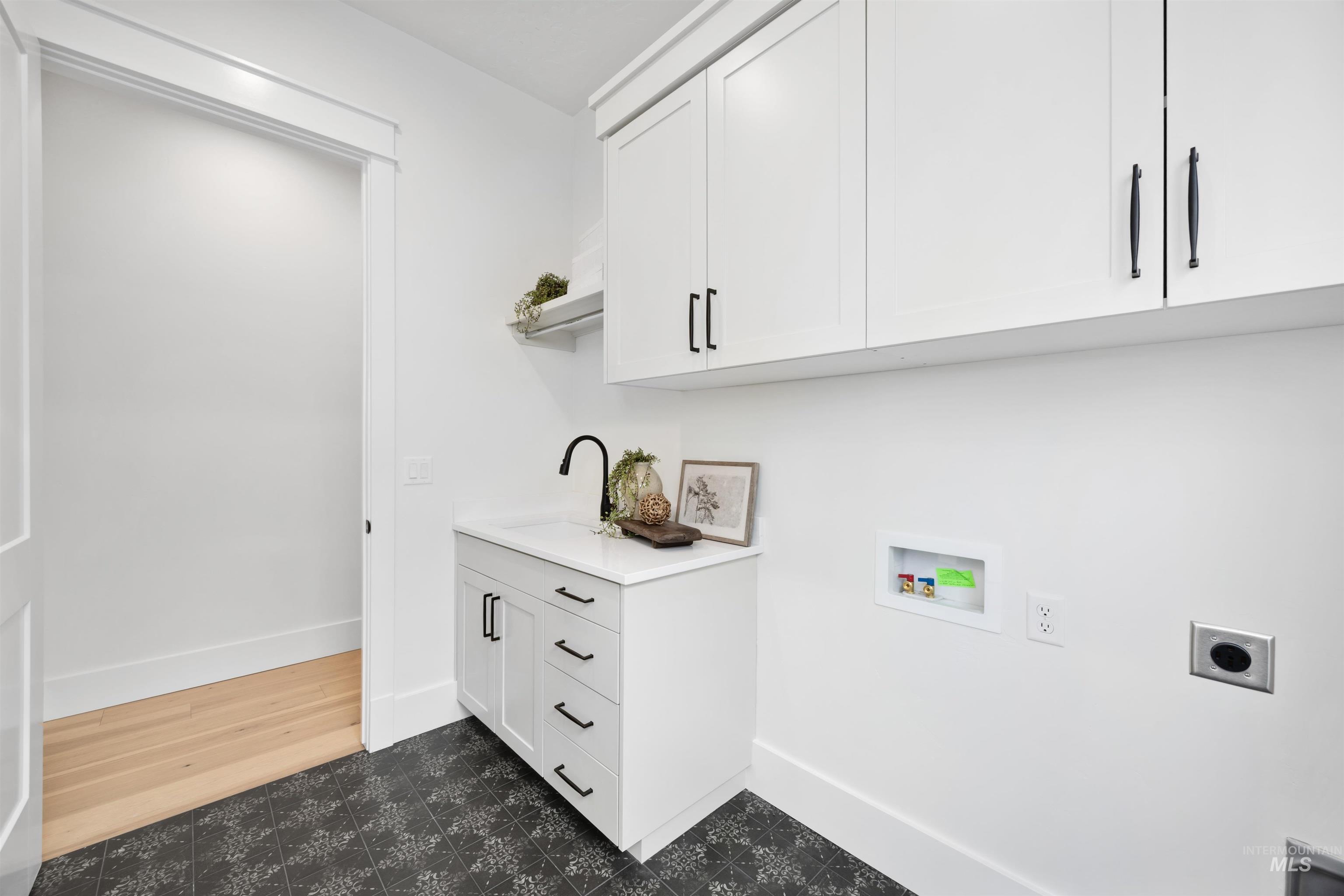 1034 E Escalation St, Meridian, Idaho 83642, 3 Bedrooms, 2.5 Bathrooms, Residential For Sale, Price $679,777, 98973390