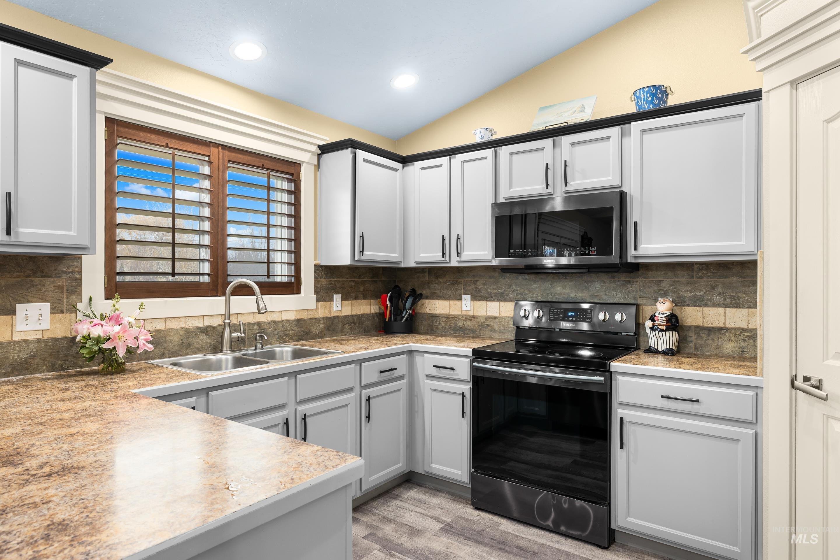 5150 W McMurtrey St, Meridian, Idaho 83646, 4 Bedrooms, 3 Bathrooms, Residential For Sale, Price $599,900,MLS 98973391