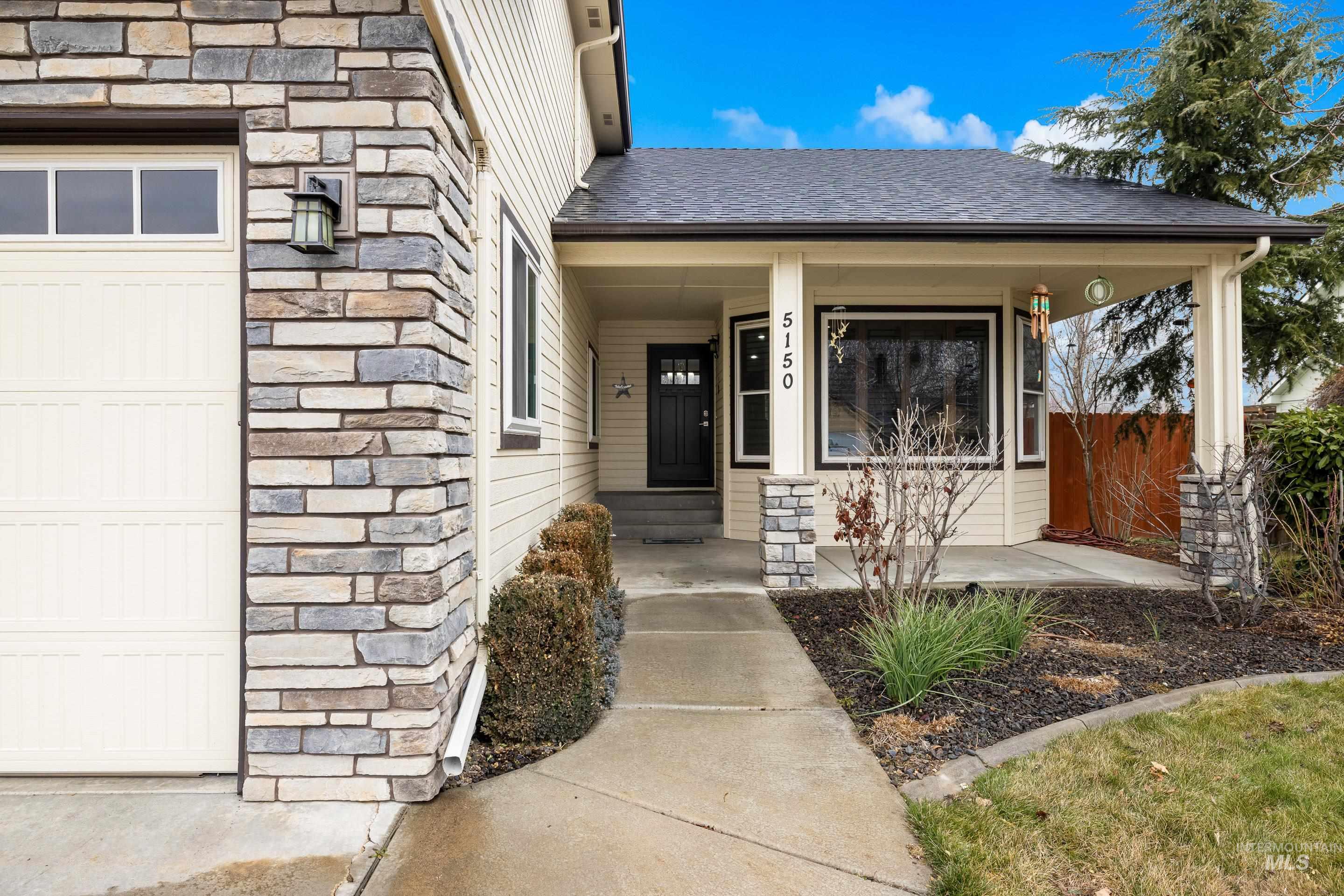 5150 W McMurtrey St, Meridian, Idaho 83646, 4 Bedrooms, 3 Bathrooms, Residential For Sale, Price $599,900,MLS 98973391