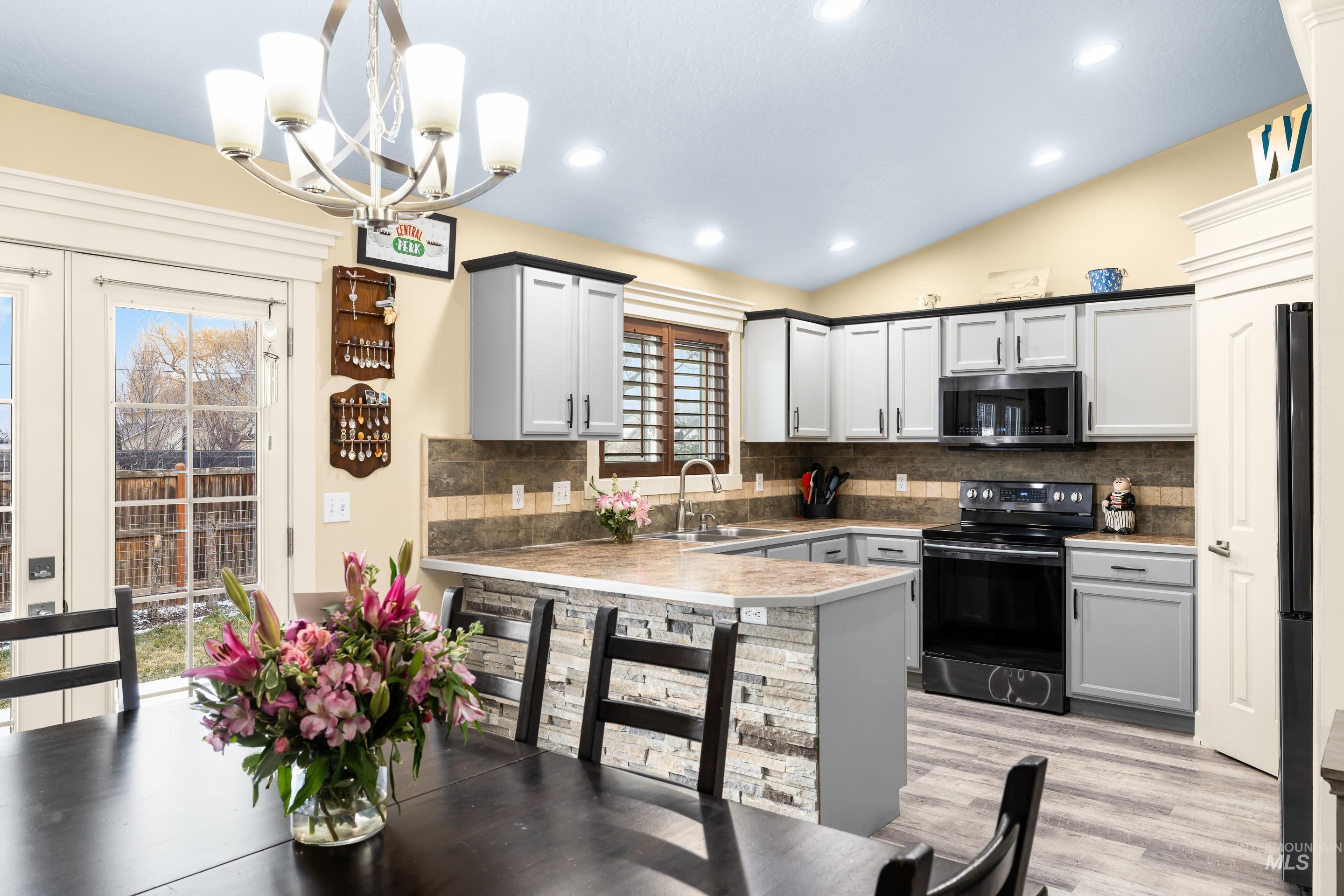 5150 W McMurtrey St, Meridian, Idaho 83646, 4 Bedrooms, 3 Bathrooms, Residential For Sale, Price $599,900,MLS 98973391