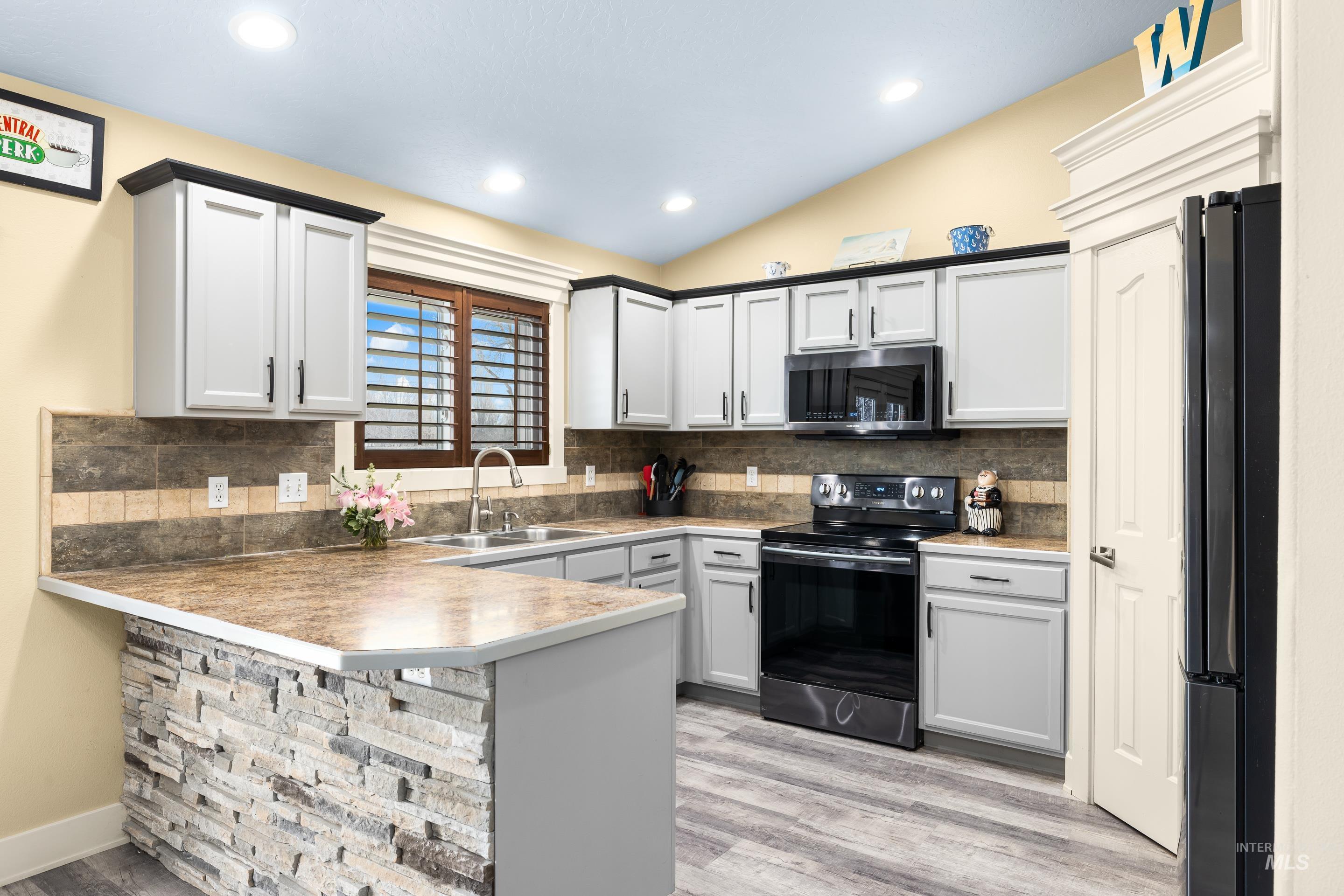 5150 W McMurtrey St, Meridian, Idaho 83646, 4 Bedrooms, 3 Bathrooms, Residential For Sale, Price $599,900,MLS 98973391