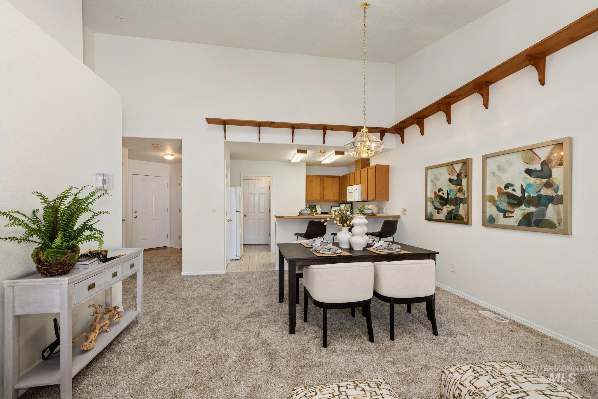 2900 S Ladera Pl, Boise, Idaho 83705, 3 Bedrooms, 2 Bathrooms, Residential For Sale, Price $374,000,MLS 98973392