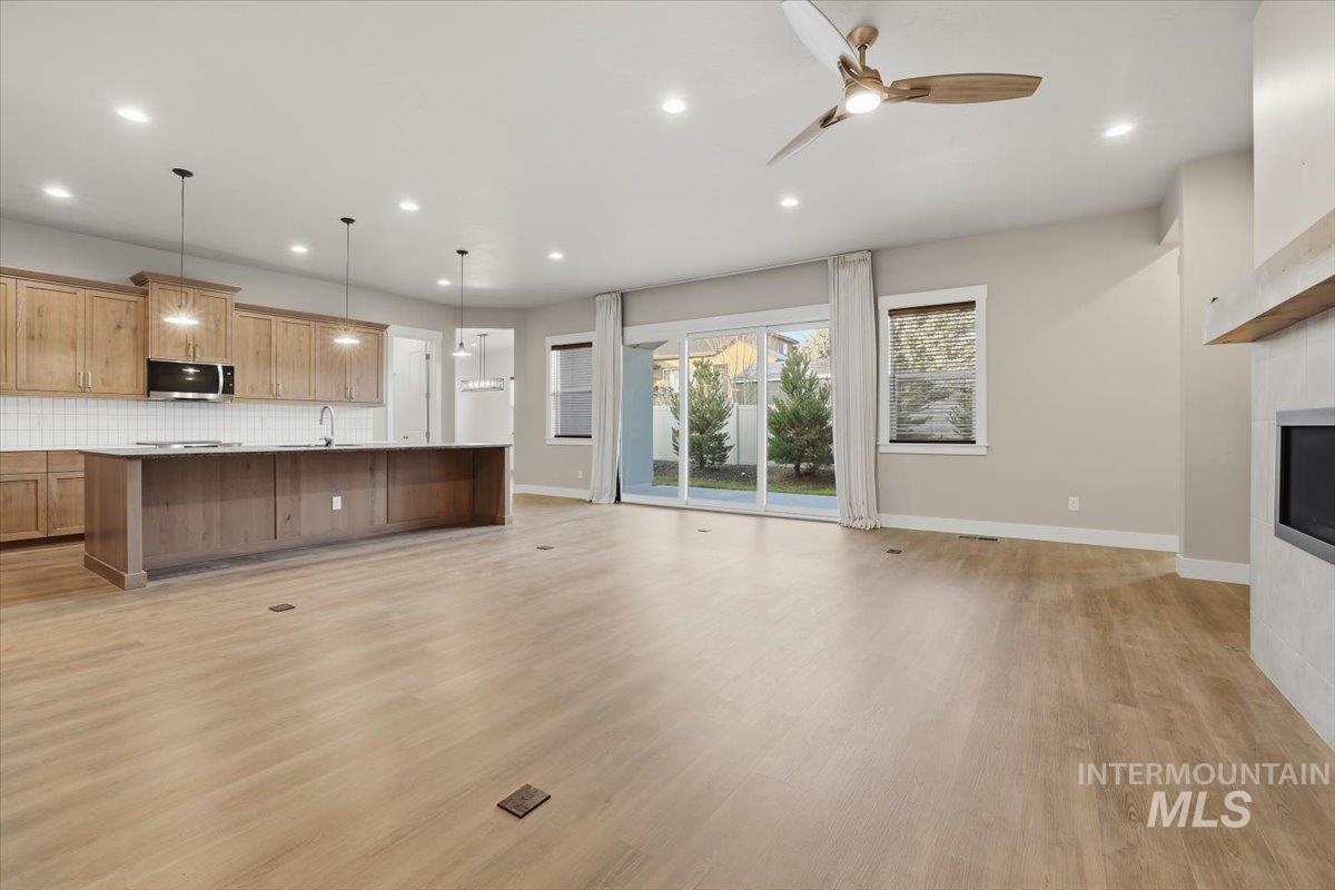 12529 S Lenora Pl, Nampa, Idaho 83686, 3 Bedrooms, 3.5 Bathrooms, Residential For Sale, Price $720,000,MLS 98973393