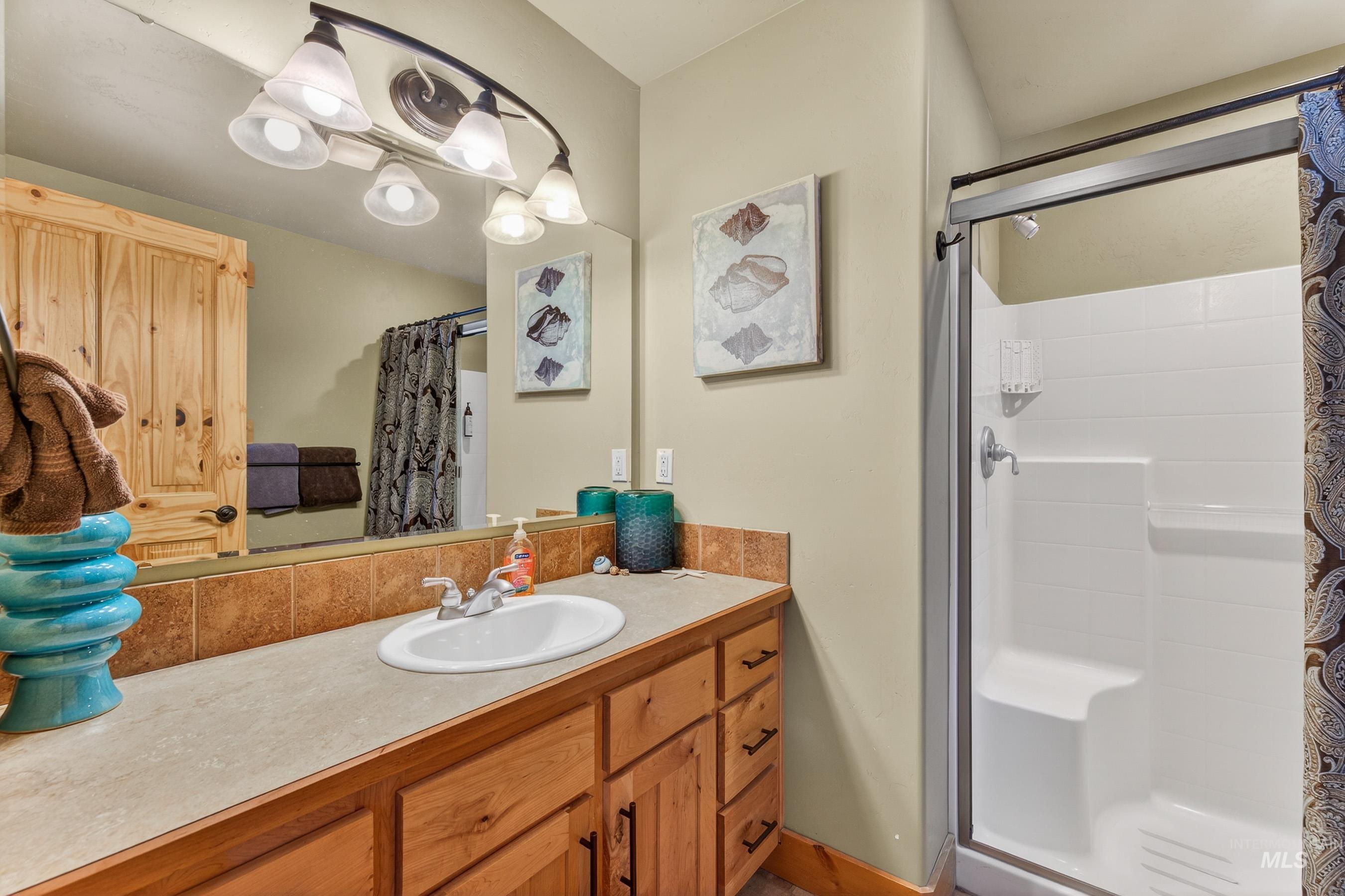 722 Lick Creek Rd, McCall, Idaho 83638, 3 Bedrooms, 3 Bathrooms, Residential For Sale, Price $799,000,MLS 98973394