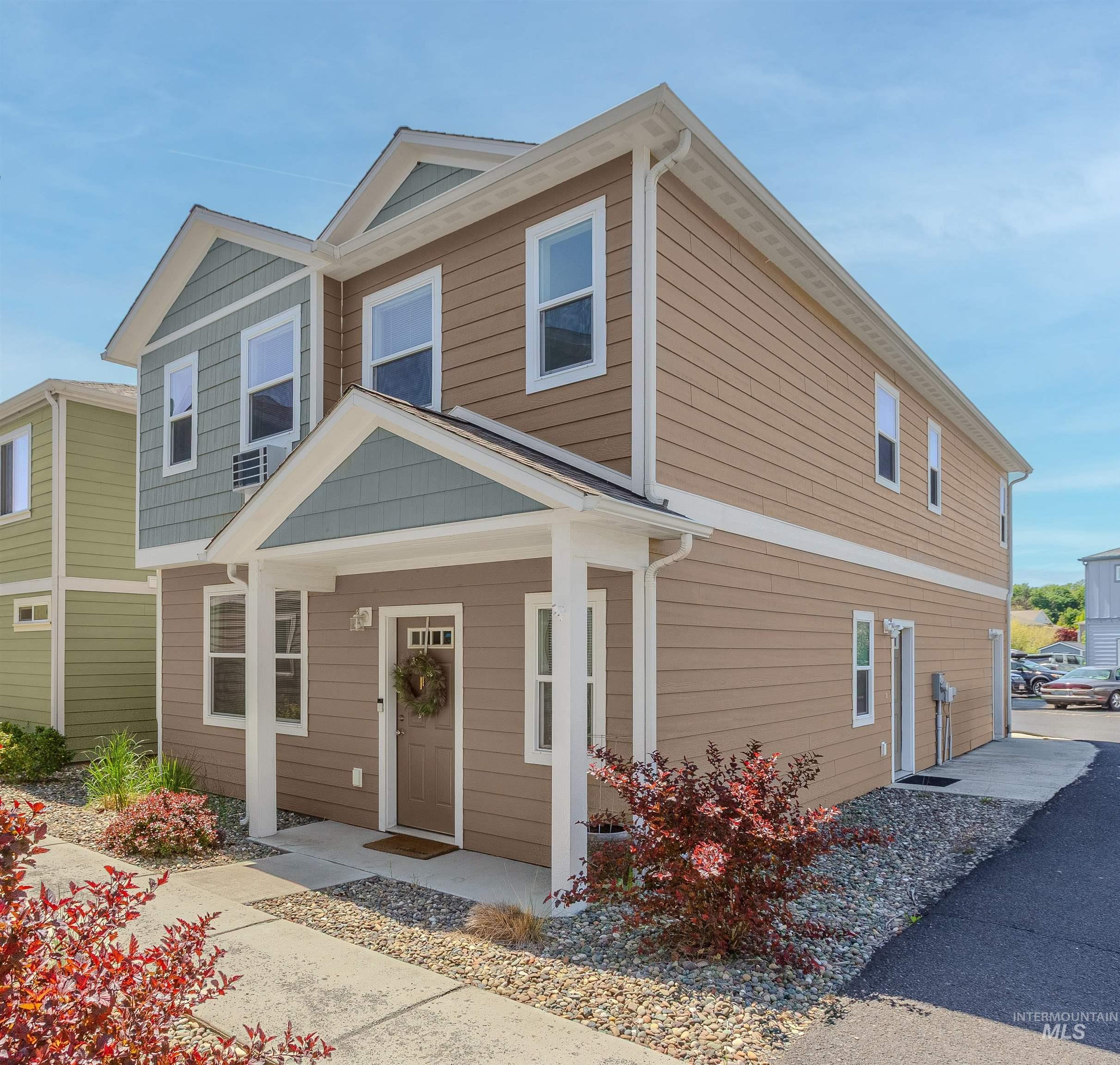 1162 Tiempo Dr, Moscow, Idaho 83843, 3 Bedrooms, 2.5 Bathrooms, Residential For Sale, Price $389,000,MLS 98973395