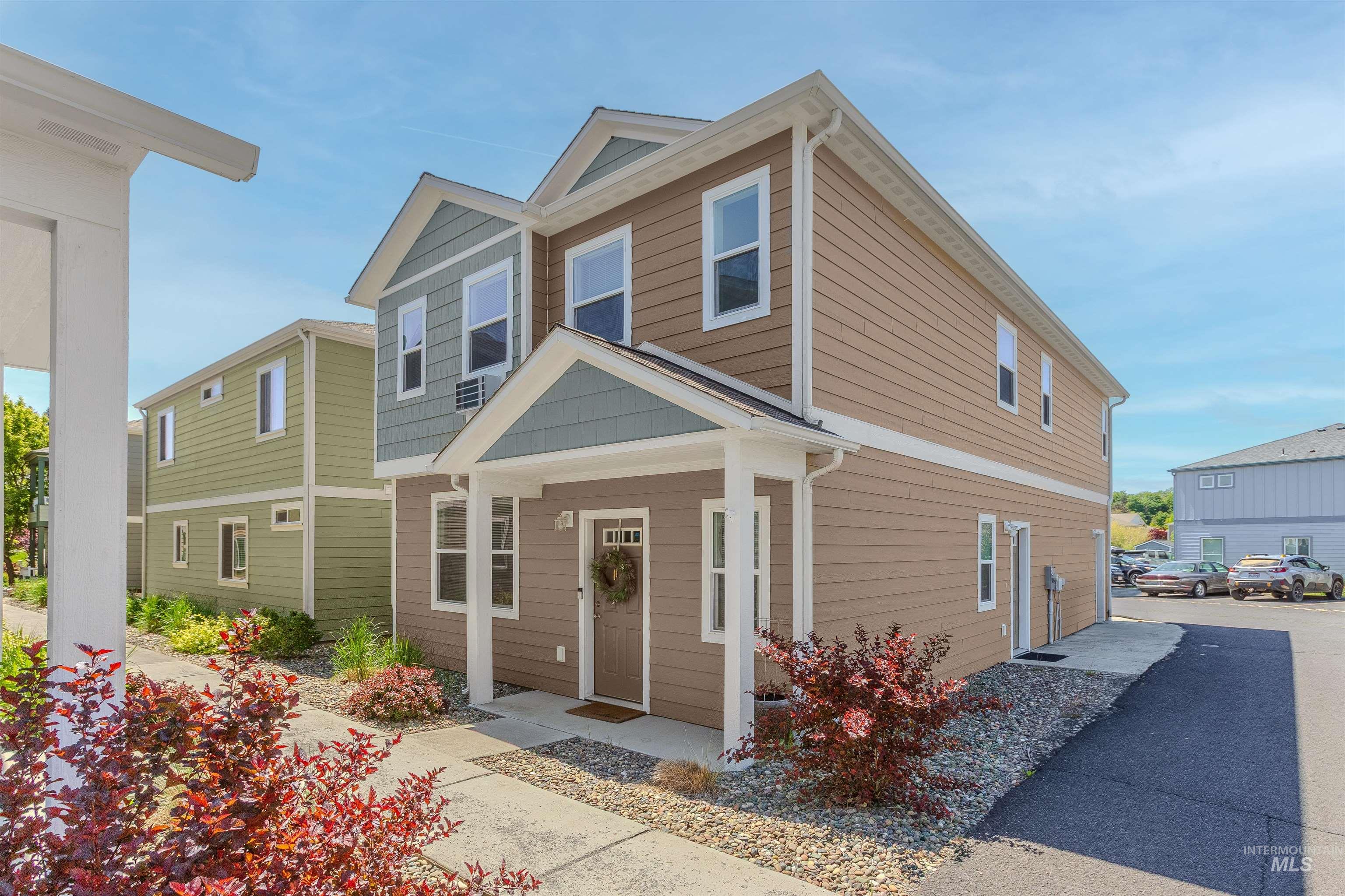 1162 Tiempo Dr, Moscow, Idaho 83843, 3 Bedrooms, 2.5 Bathrooms, Residential For Sale, Price $389,000,MLS 98973395