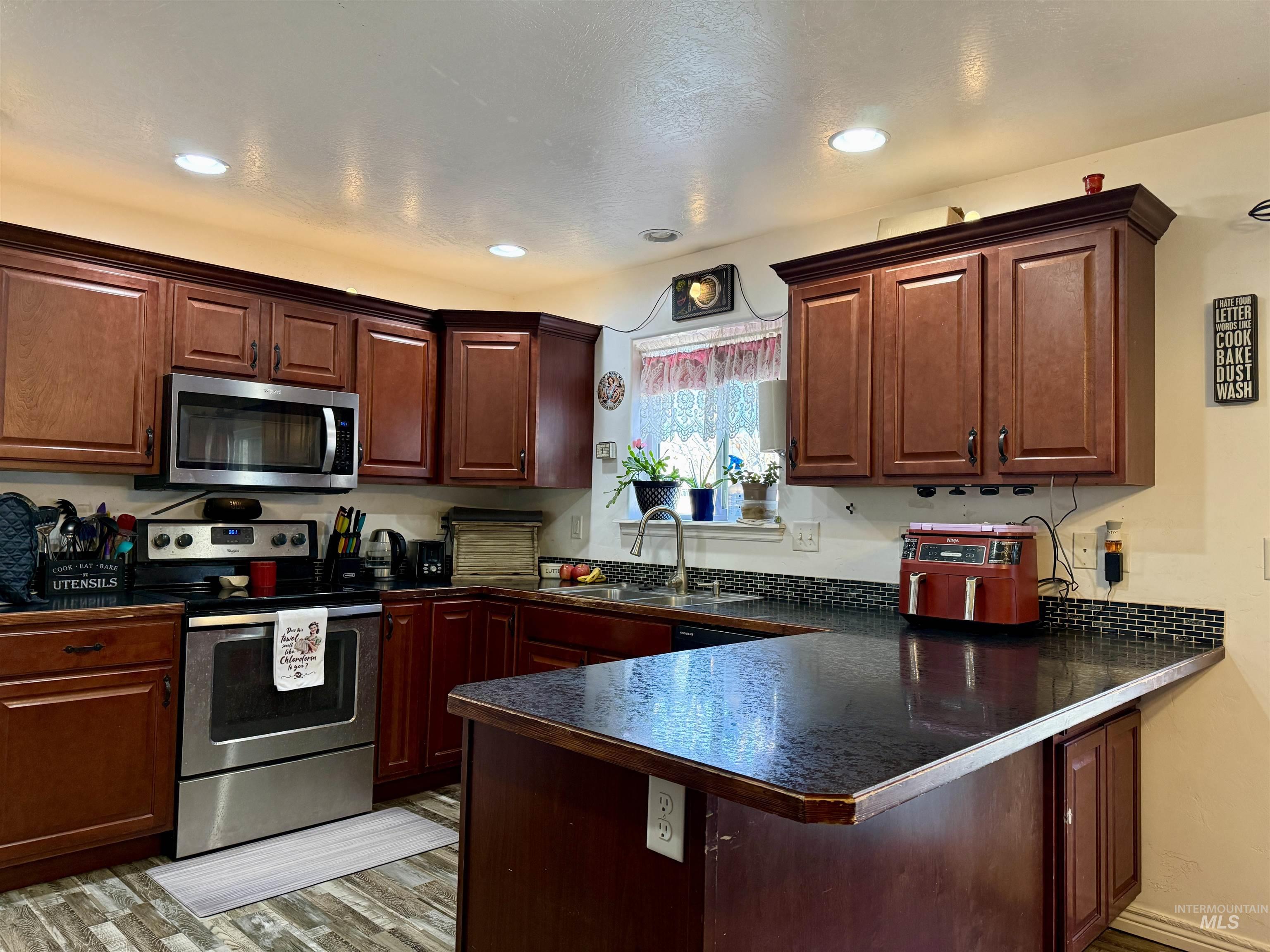 1141 Sunset Lane, Kimberly, Idaho 83341, 3 Bedrooms, 2 Bathrooms, Residential For Sale, Price $315,000, 98973396