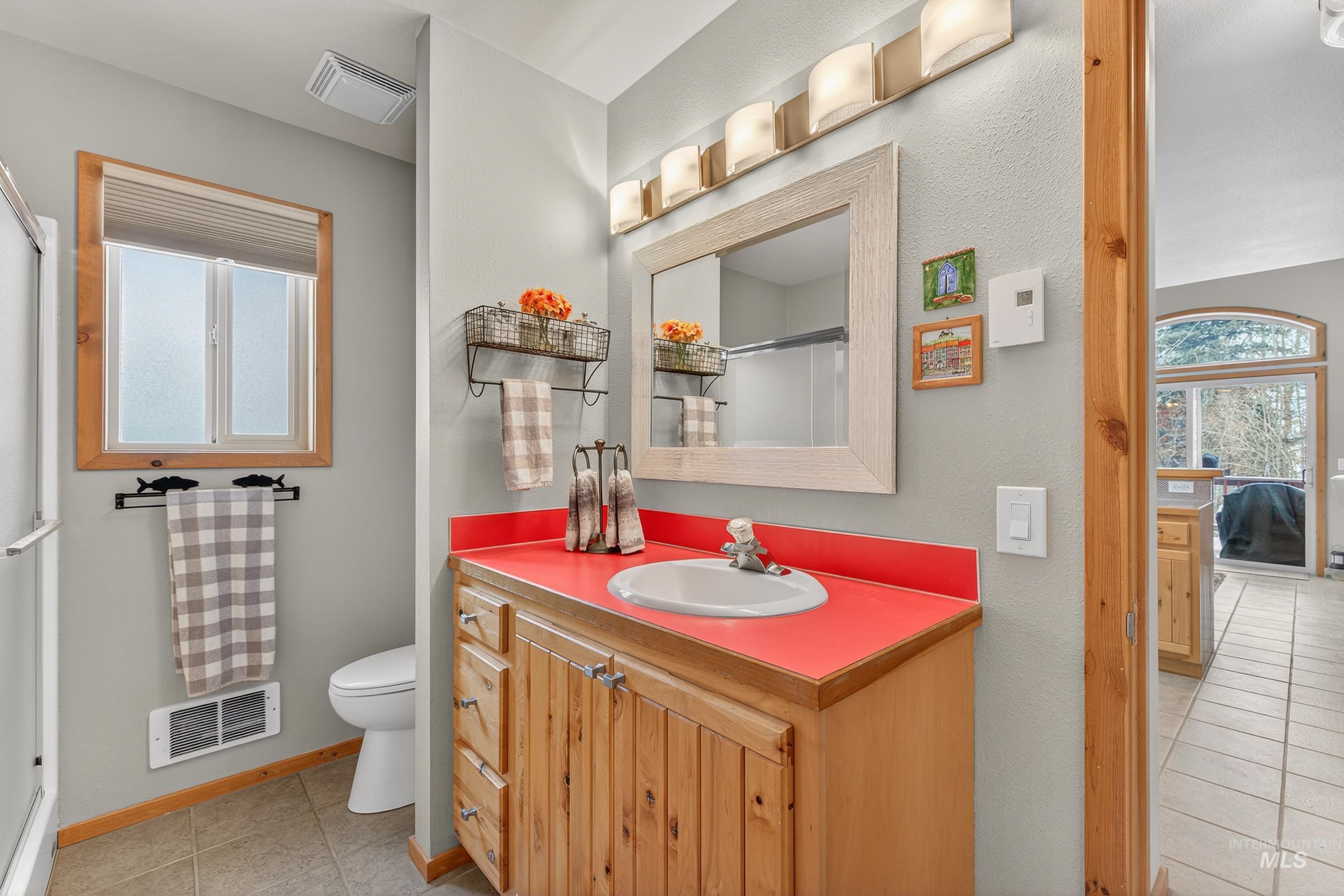 943 Cottage Court, McCall, Idaho 83638, 2 Bedrooms, 2 Bathrooms, Residential For Sale, Price $635,000,MLS 98973397