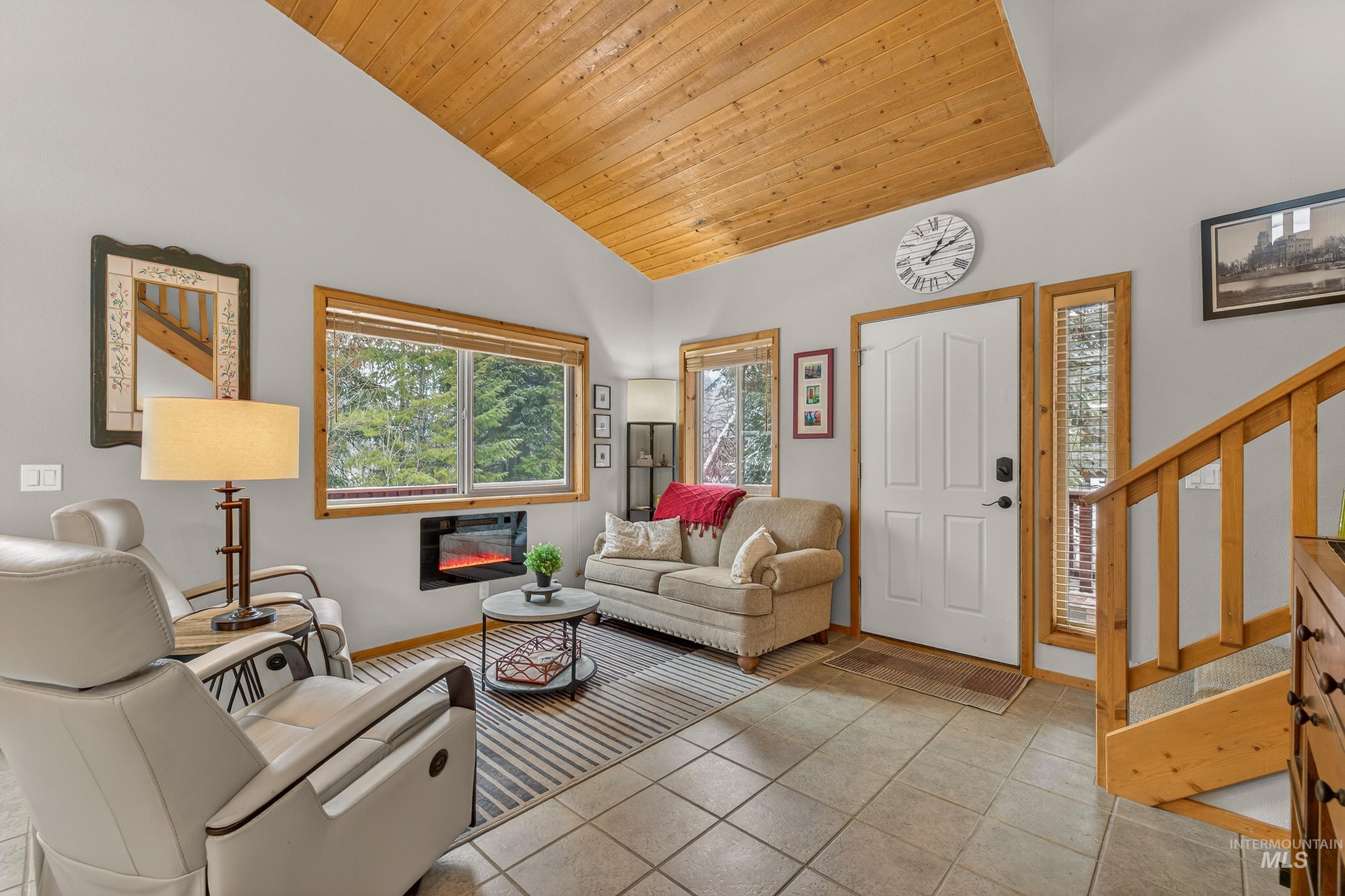 943 Cottage Court, McCall, Idaho 83638, 2 Bedrooms, 2 Bathrooms, Residential For Sale, Price $635,000,MLS 98973397