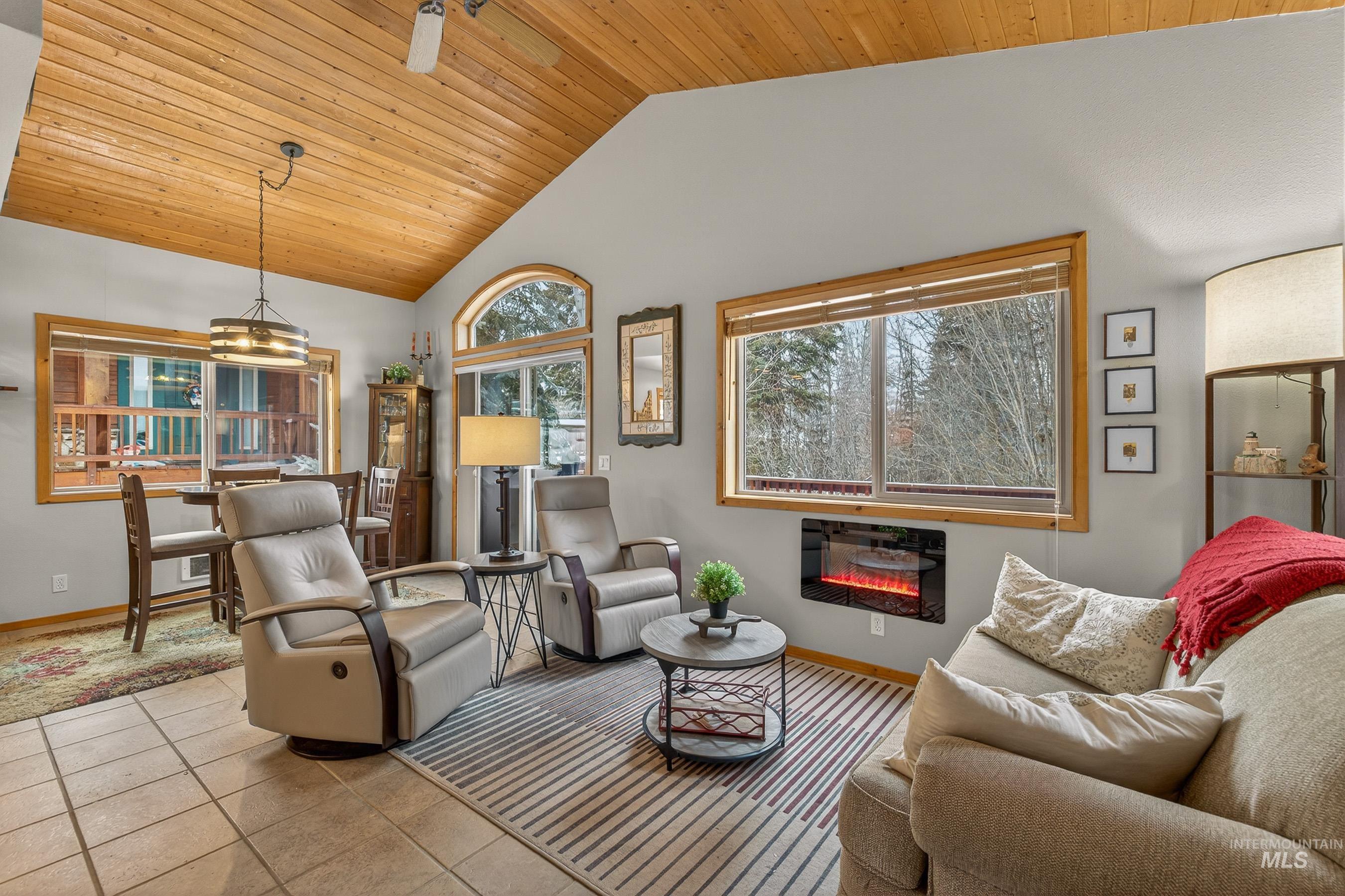 943 Cottage Court, McCall, Idaho 83638, 2 Bedrooms, 2 Bathrooms, Residential For Sale, Price $635,000,MLS 98973397