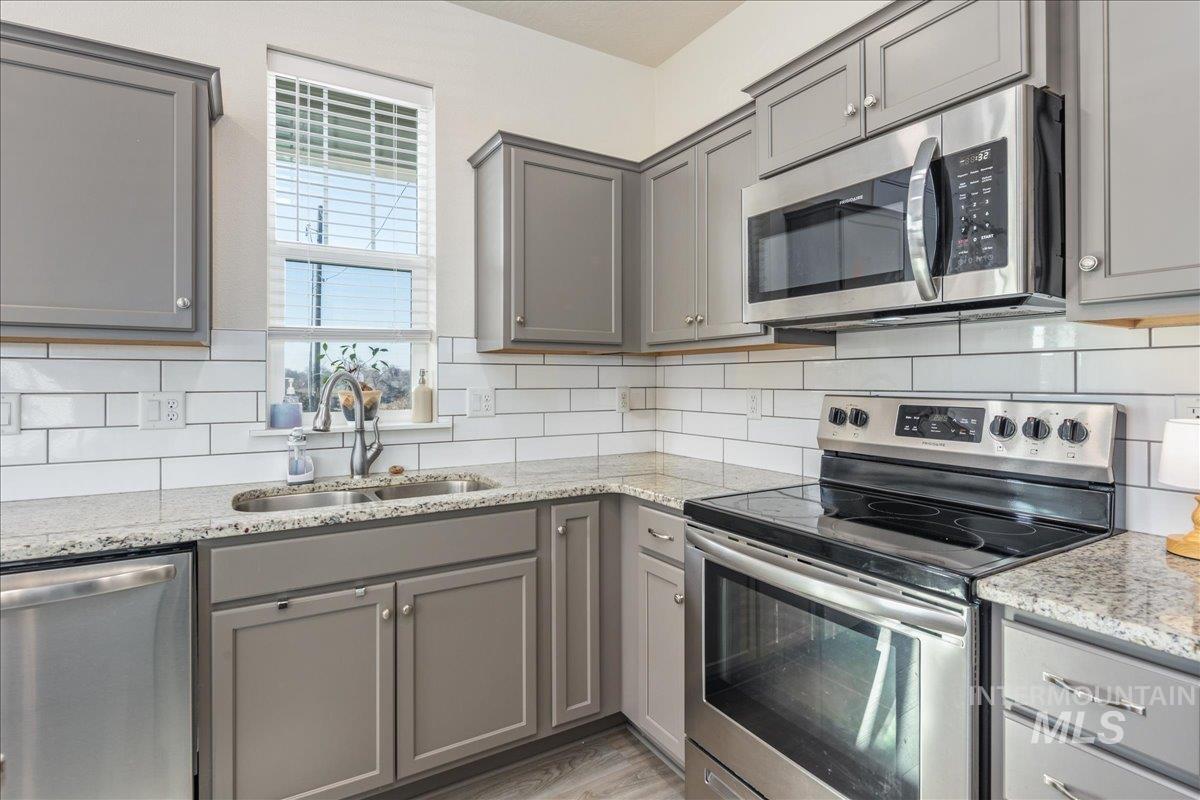 2329 E Spice Loop, Nampa, Idaho 83687, 3 Bedrooms, 3 Bathrooms, Residential For Sale, Price $330,000,MLS 98973398