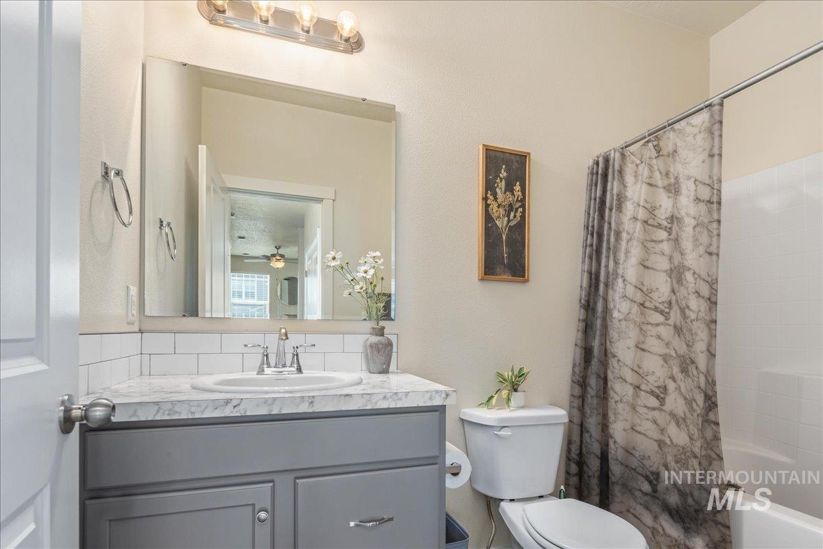 2329 E Spice Loop, Nampa, Idaho 83687, 3 Bedrooms, 3 Bathrooms, Residential For Sale, Price $330,000,MLS 98973398