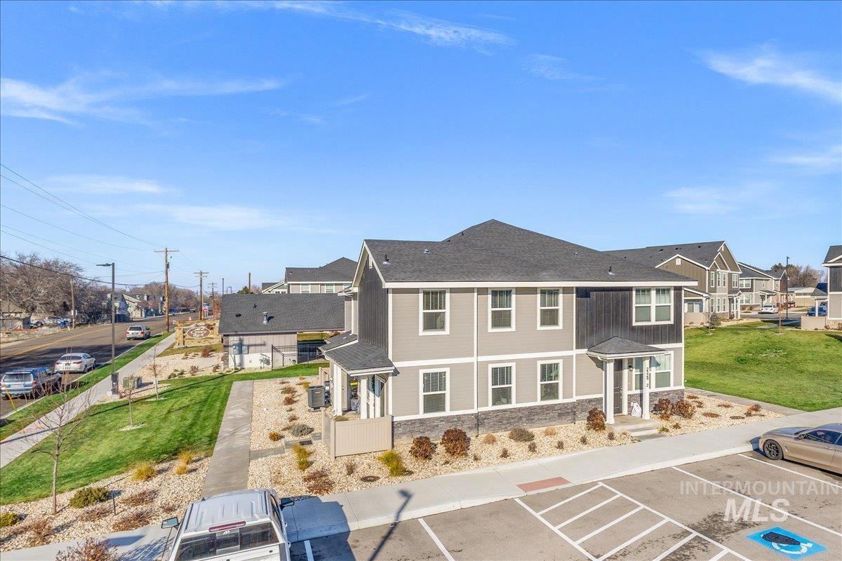 2329 E Spice Loop, Nampa, Idaho 83687, 3 Bedrooms, 3 Bathrooms, Residential For Sale, Price $330,000,MLS 98973398