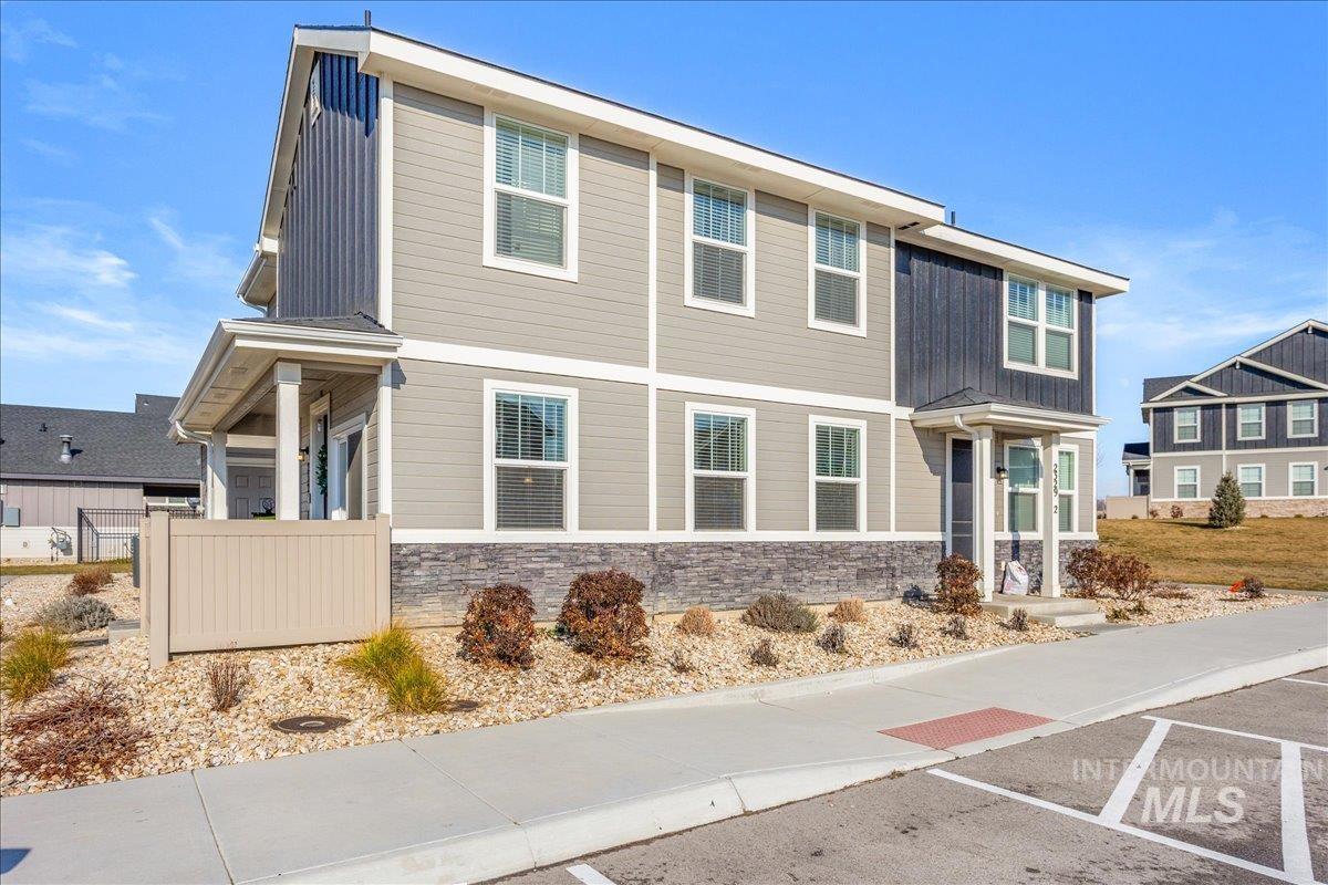 2329 E Spice Loop, Nampa, Idaho 83687, 3 Bedrooms, 3 Bathrooms, Residential For Sale, Price $335,000,MLS 98973398
