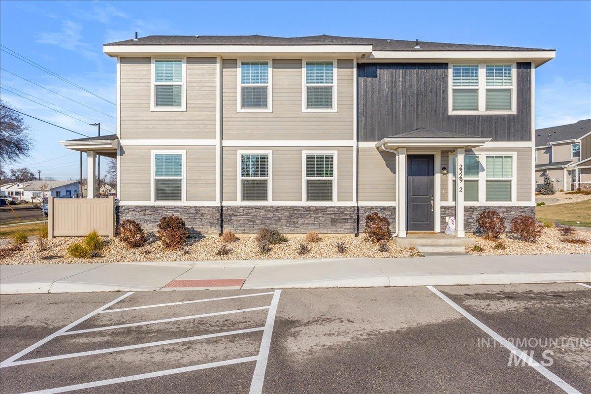 2329 E Spice Loop, Nampa, Idaho 83687, 3 Bedrooms, 3 Bathrooms, Residential For Sale, Price $325,000, 98973398