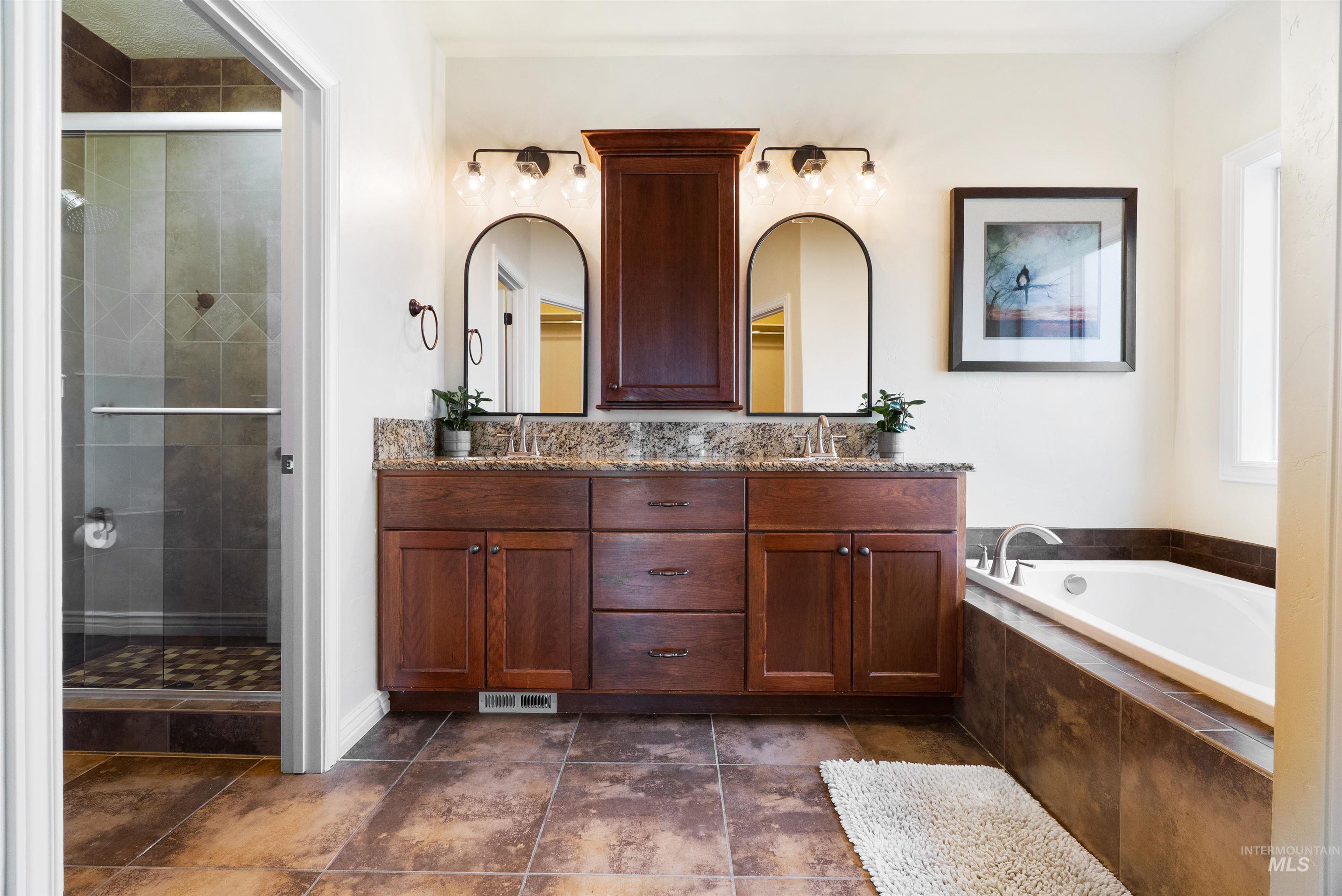 8365 W Tether Street, Boise, Idaho 83709, 3 Bedrooms, 3 Bathrooms, Residential For Sale, Price $634,900,MLS 98973399