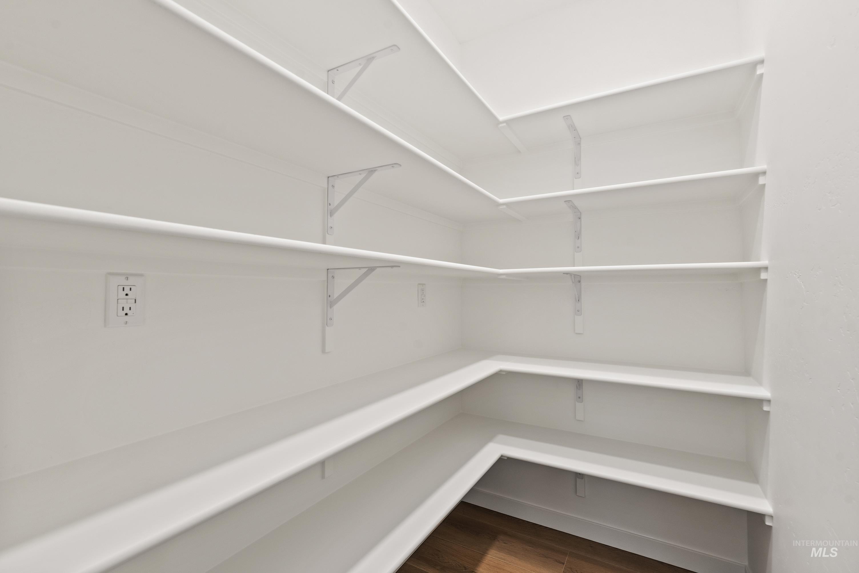 2408 S Hurd Ave., Nampa, Idaho 83686, 3 Bedrooms, 2 Bathrooms, Residential For Sale, Price $634,900, 98973402