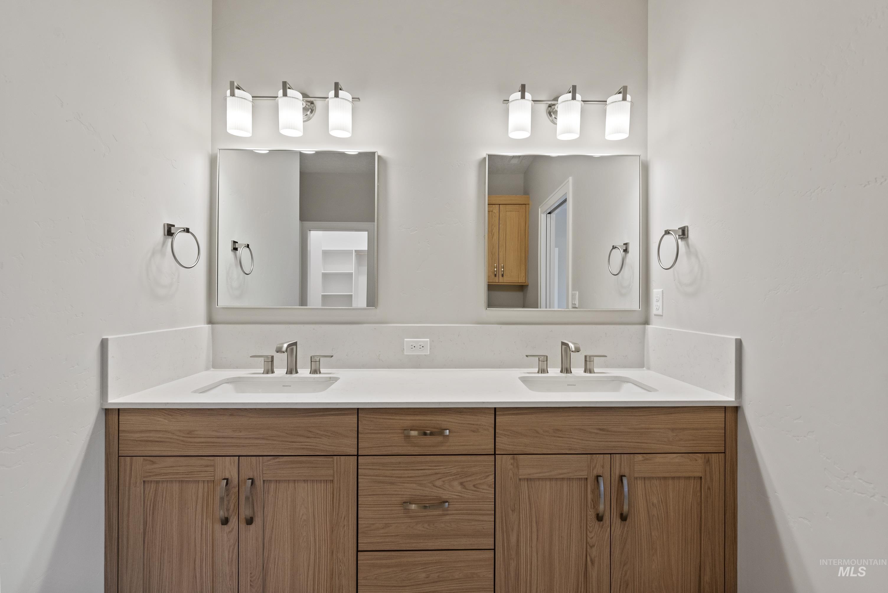 2408 S Hurd Ave., Nampa, Idaho 83686, 3 Bedrooms, 2 Bathrooms, Residential For Sale, Price $634,900, 98973402