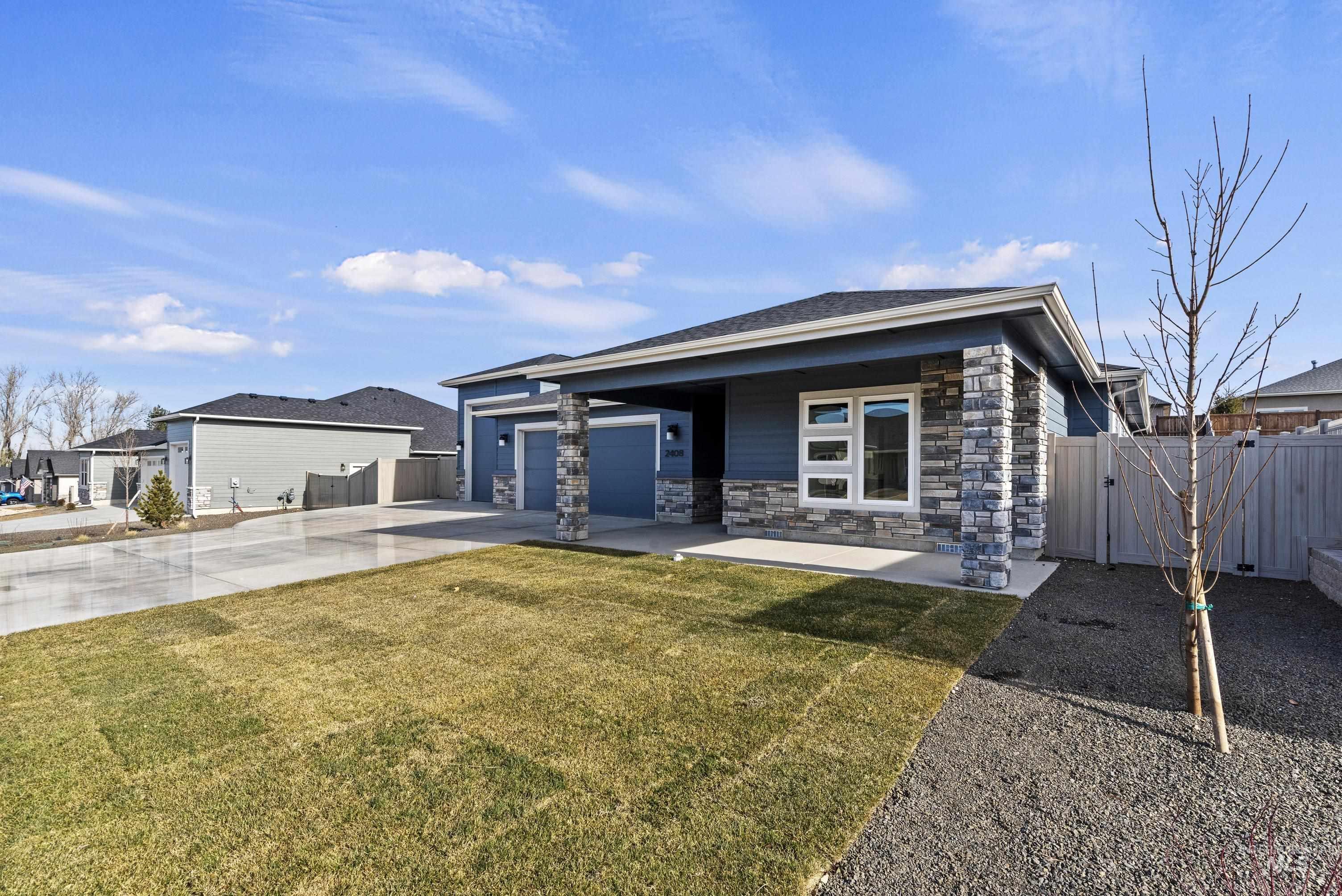 2408 S Hurd Ave., Nampa, Idaho 83686, 3 Bedrooms, 2 Bathrooms, Residential For Sale, Price $634,900, 98973402