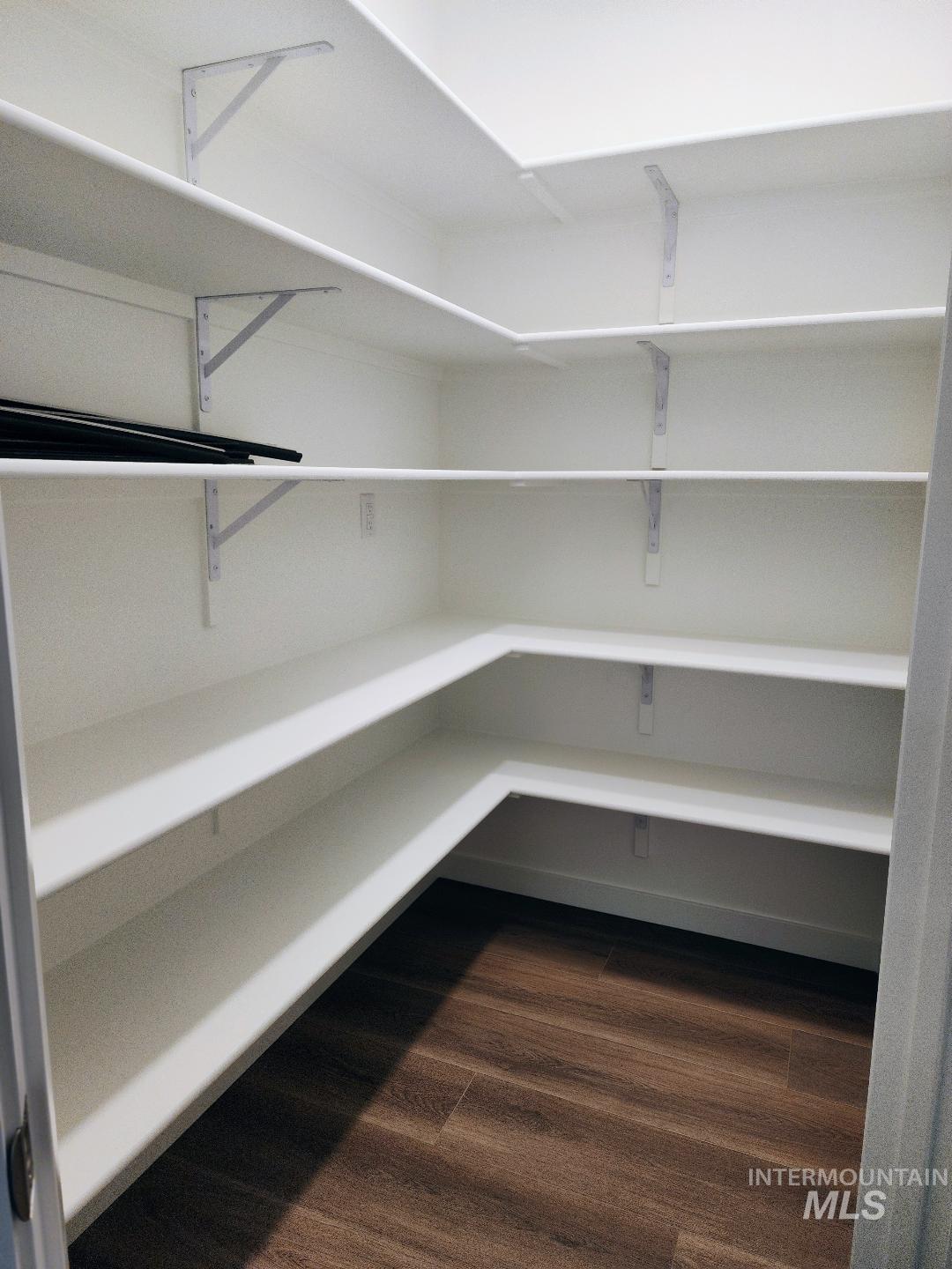 2408 S Hurd Ave., Nampa, Idaho 83686, 3 Bedrooms, 2 Bathrooms, Residential For Sale, Price $634,900,MLS 98973402