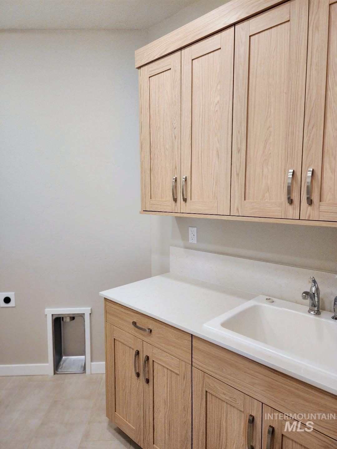 2408 S Hurd Ave., Nampa, Idaho 83686, 3 Bedrooms, 2 Bathrooms, Residential For Sale, Price $634,900,MLS 98973402