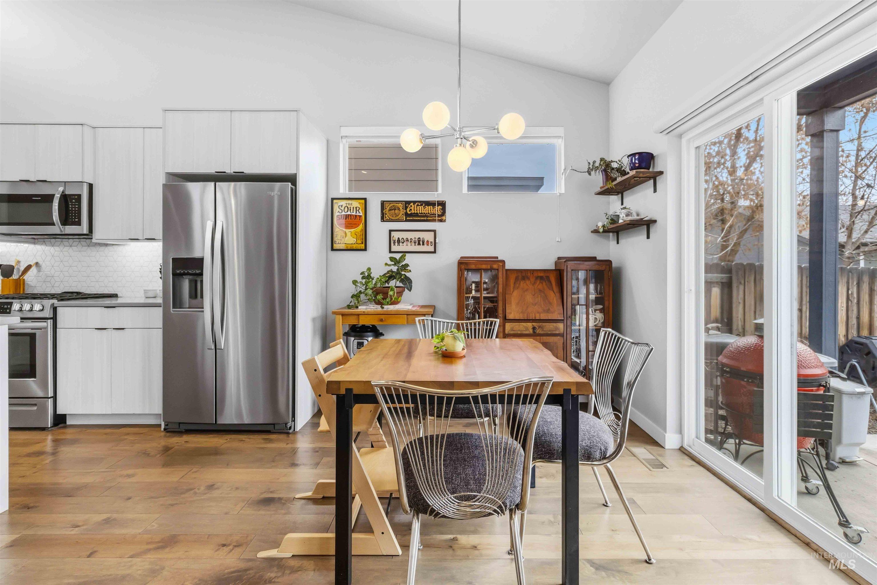 5961 W Lucky Lane, Boise, Idaho 83703, 3 Bedrooms, 2 Bathrooms, Residential For Sale, Price $529,900,MLS 98973404