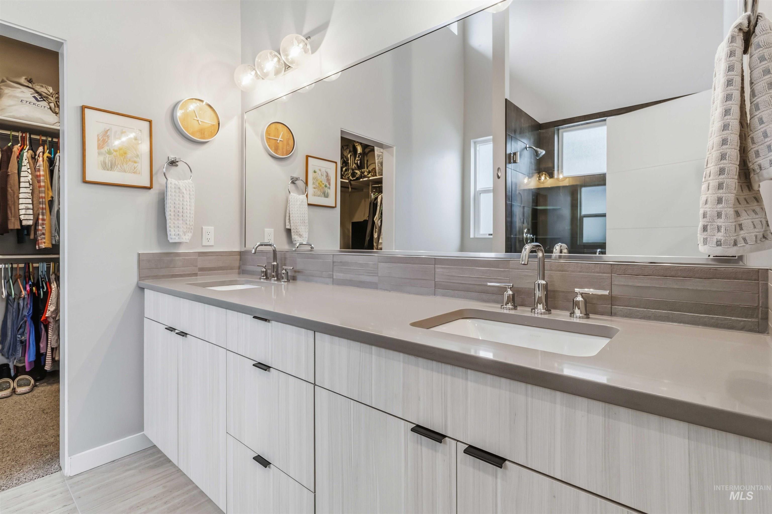 5961 W Lucky Lane, Boise, Idaho 83703, 3 Bedrooms, 2 Bathrooms, Residential For Sale, Price $529,900,MLS 98973404