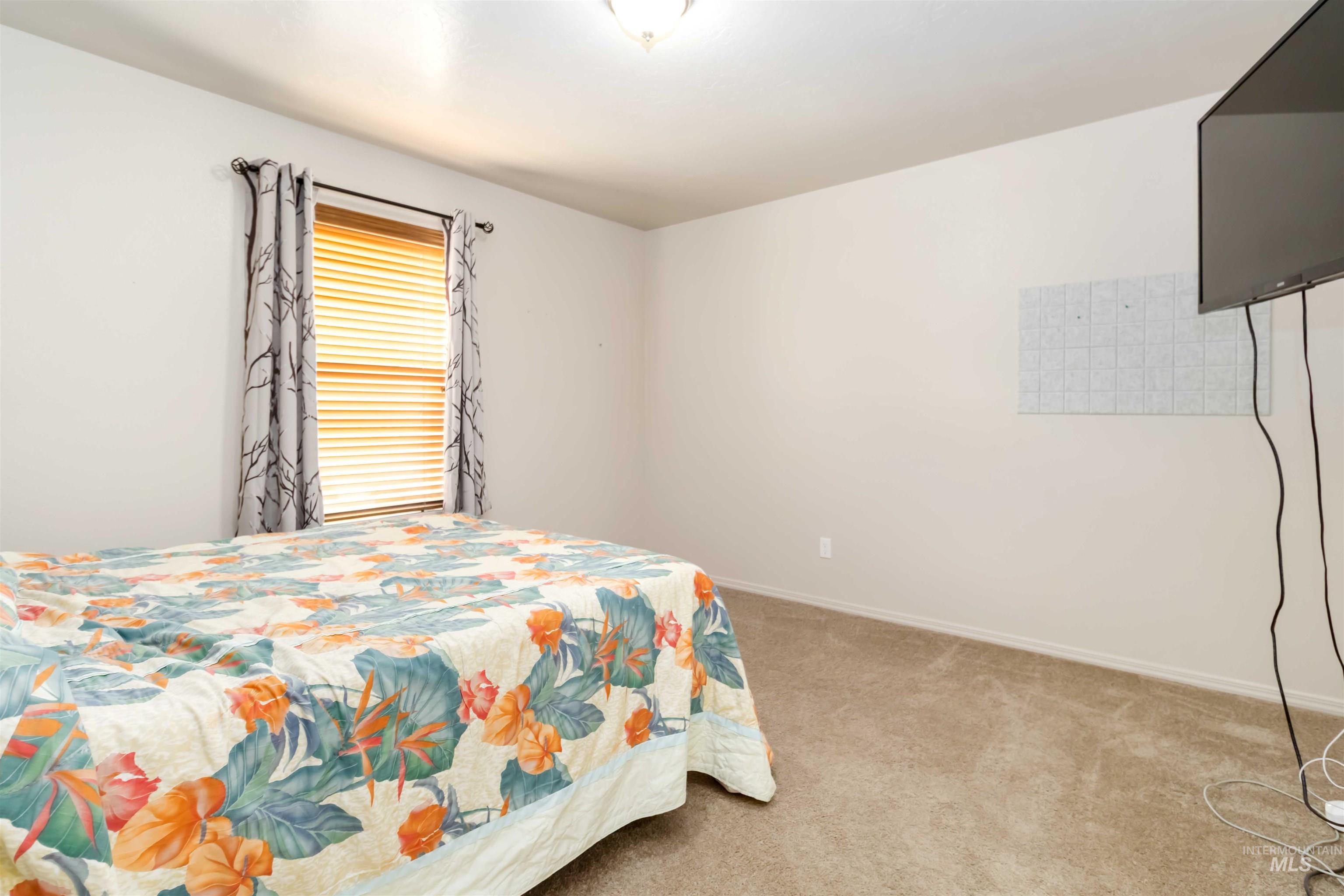 18380 Harvester Ave, Nampa, Idaho 83687, 3 Bedrooms, 2 Bathrooms, Residential For Sale, Price $460,000,MLS 98973406