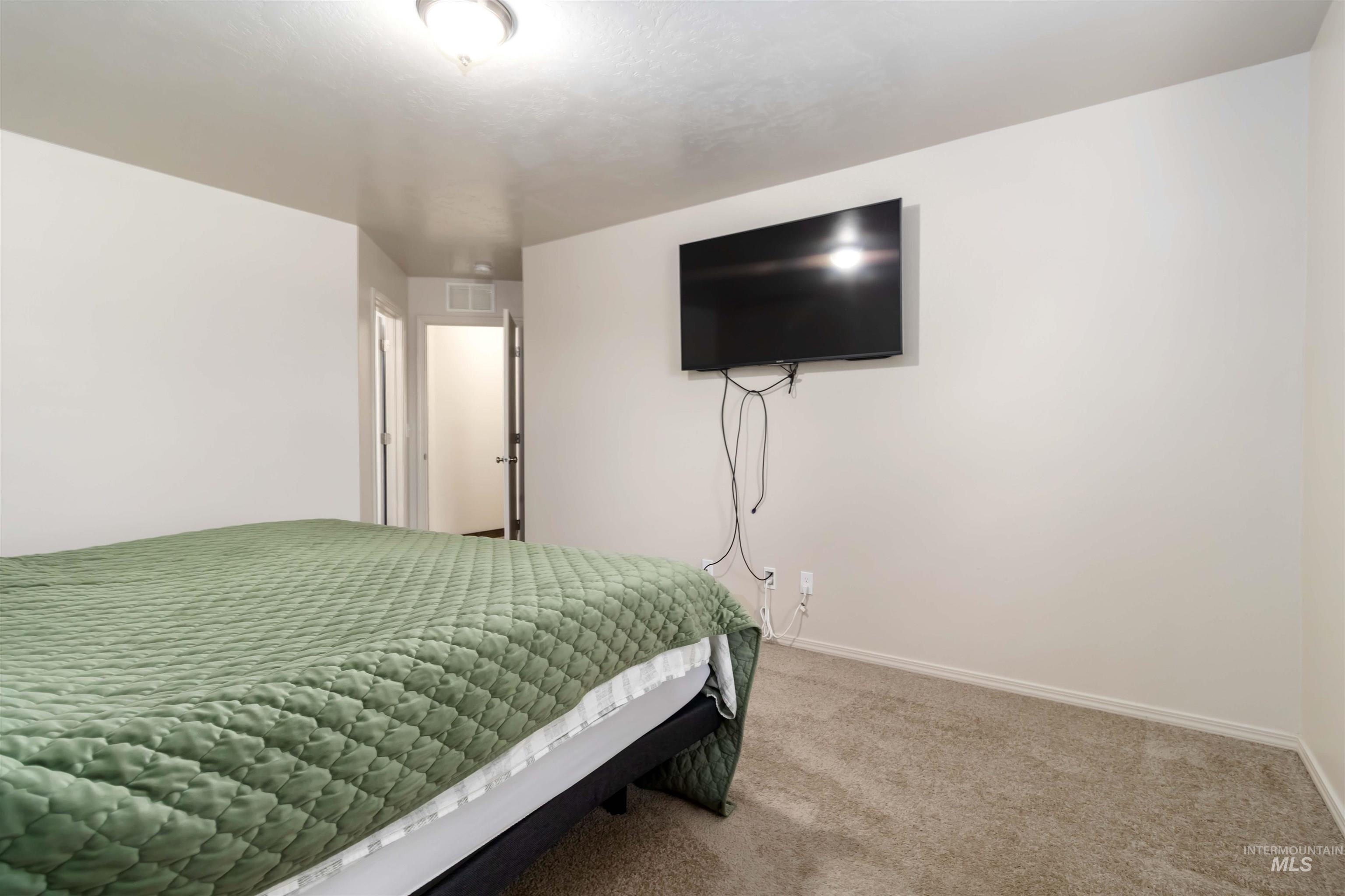 18380 Harvester Ave, Nampa, Idaho 83687, 3 Bedrooms, 2 Bathrooms, Residential For Sale, Price $460,000,MLS 98973406