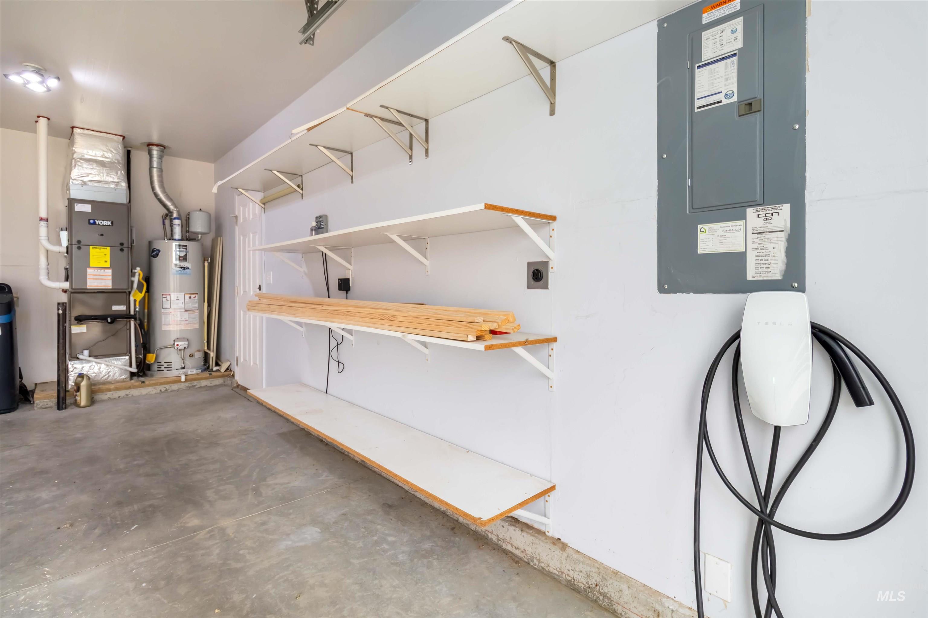 18380 Harvester Ave, Nampa, Idaho 83687, 3 Bedrooms, 2 Bathrooms, Residential For Sale, Price $460,000,MLS 98973406