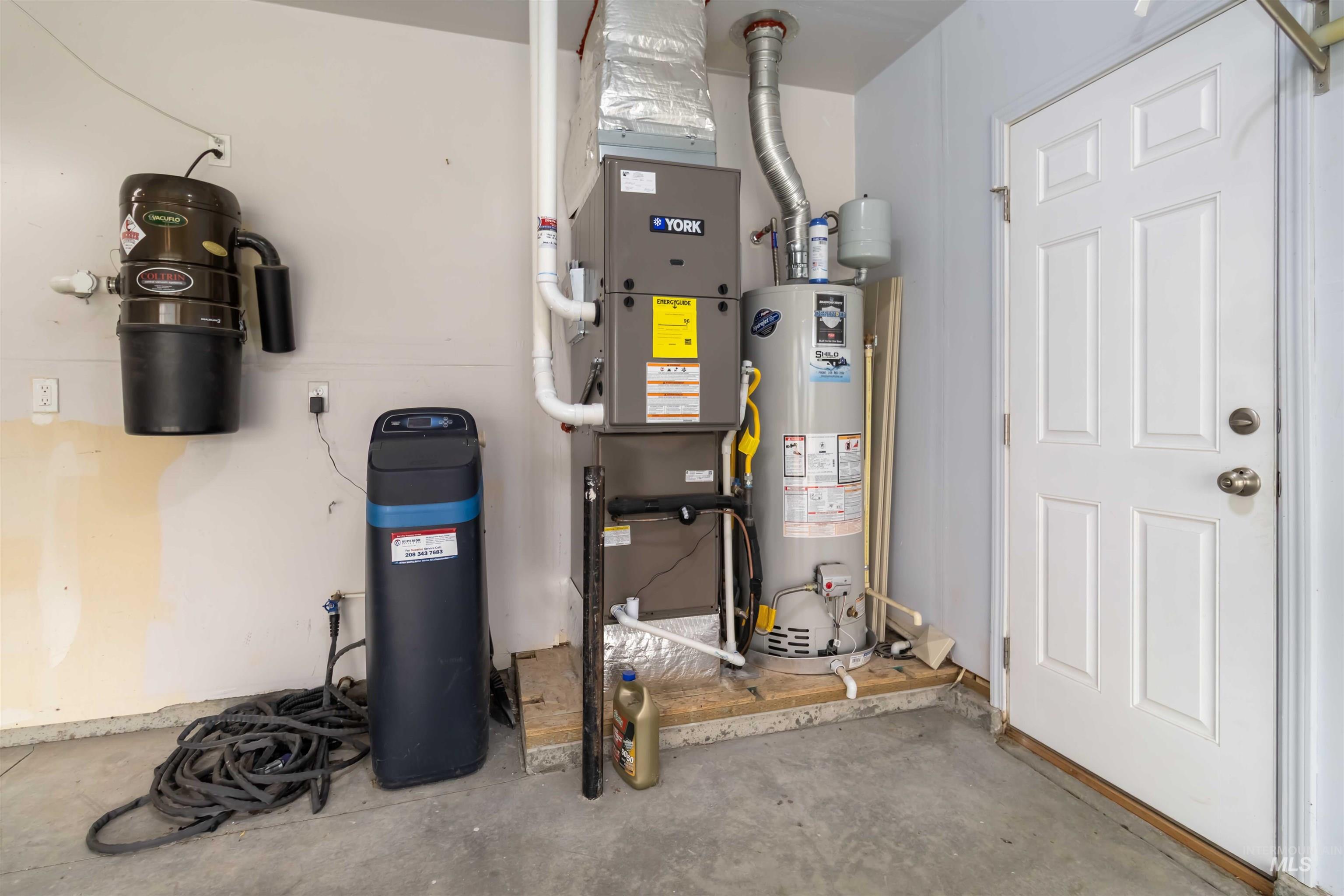 18380 Harvester Ave, Nampa, Idaho 83687, 3 Bedrooms, 2 Bathrooms, Residential For Sale, Price $460,000,MLS 98973406