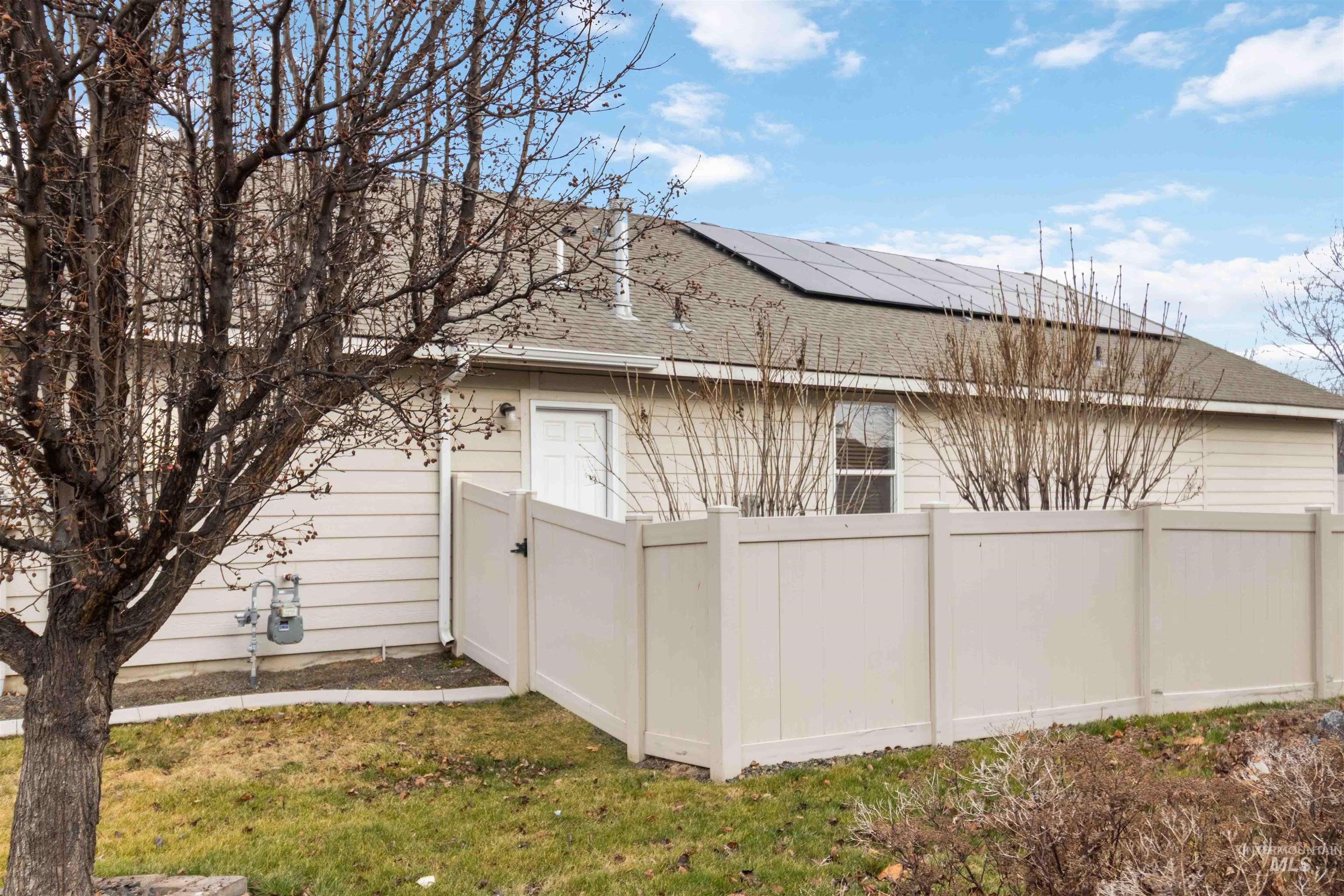 18380 Harvester Ave, Nampa, Idaho 83687, 3 Bedrooms, 2 Bathrooms, Residential For Sale, Price $460,000,MLS 98973406