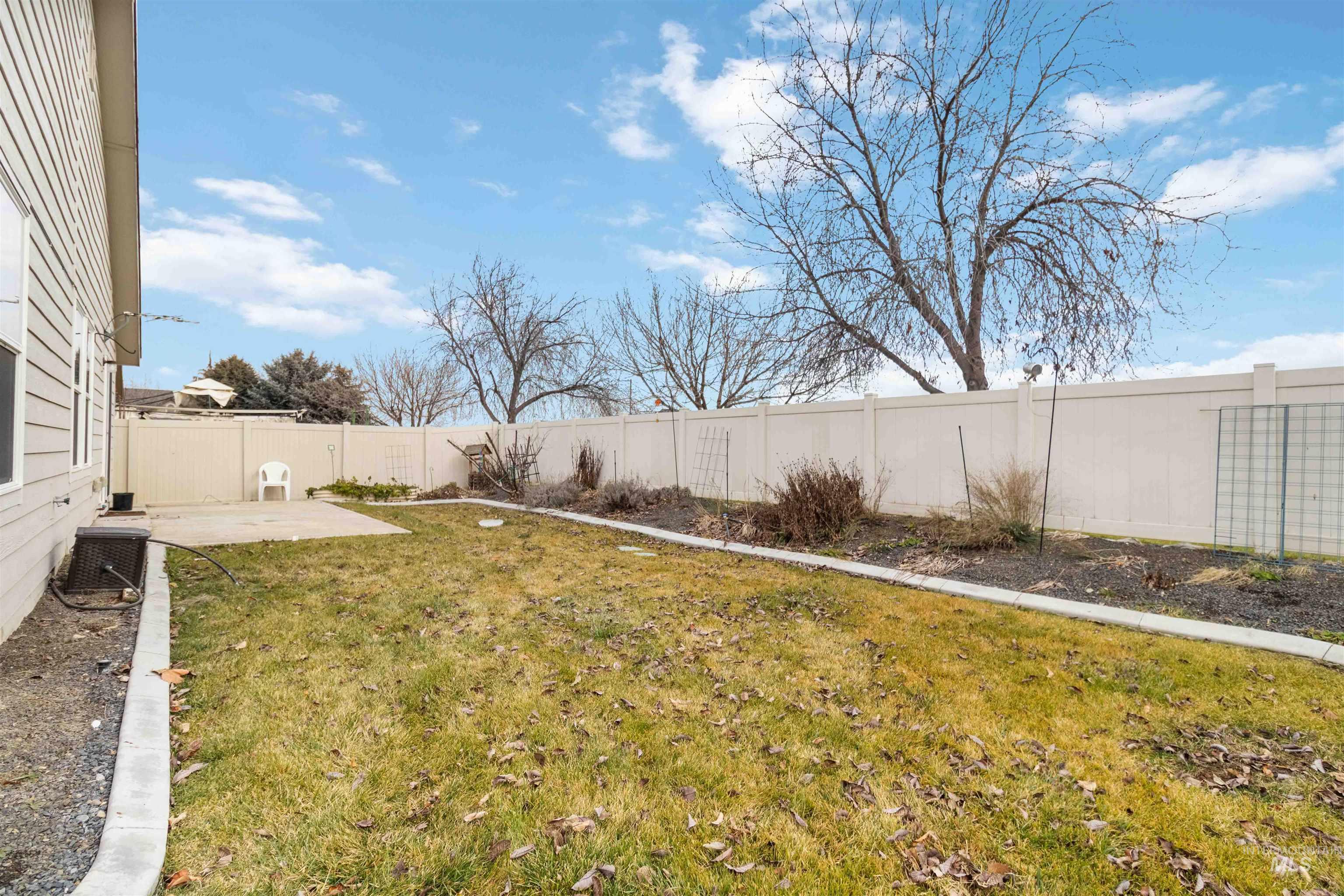 18380 Harvester Ave, Nampa, Idaho 83687, 3 Bedrooms, 2 Bathrooms, Residential For Sale, Price $460,000,MLS 98973406