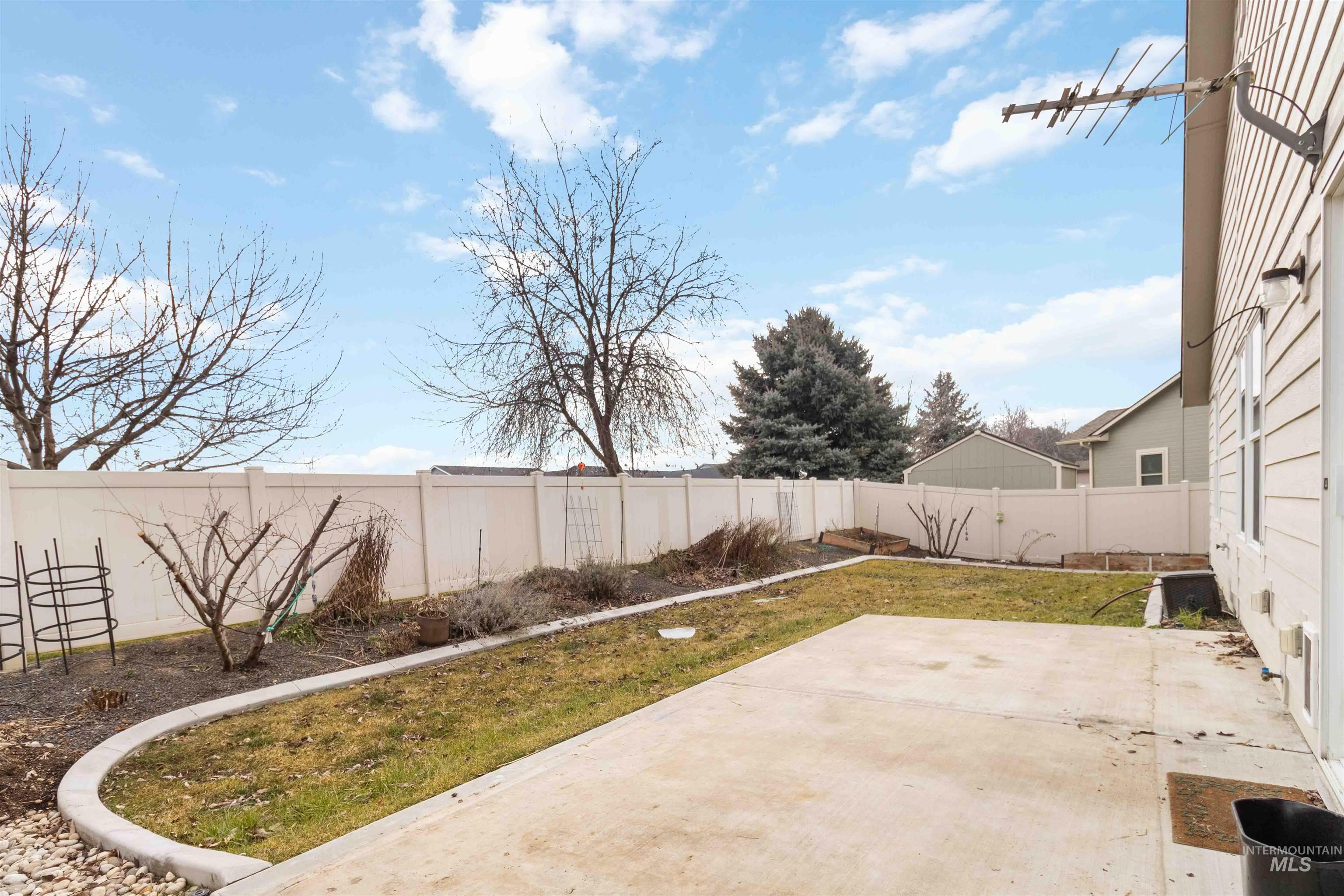 18380 Harvester Ave, Nampa, Idaho 83687, 3 Bedrooms, 2 Bathrooms, Residential For Sale, Price $460,000,MLS 98973406
