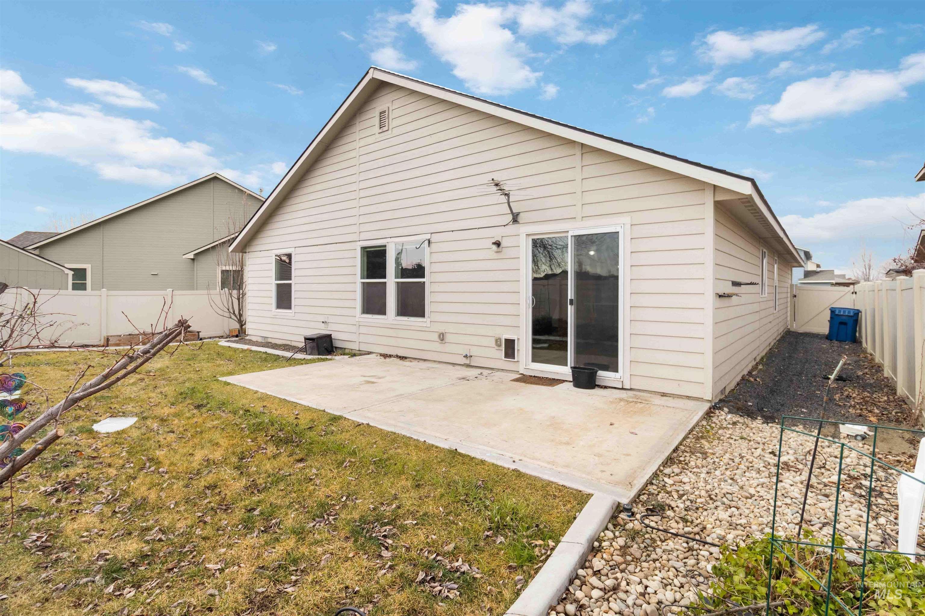 18380 Harvester Ave, Nampa, Idaho 83687, 3 Bedrooms, 2 Bathrooms, Residential For Sale, Price $460,000,MLS 98973406