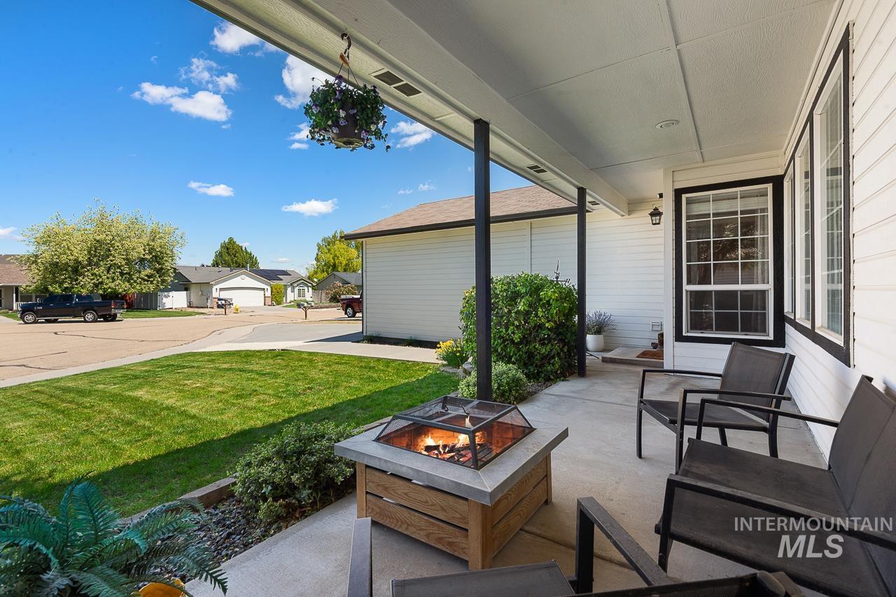 535 Seasons Ct, Nampa, Idaho 83686, 4 Bedrooms, 3 Bathrooms, Residential For Sale, Price $415,000, 98973409