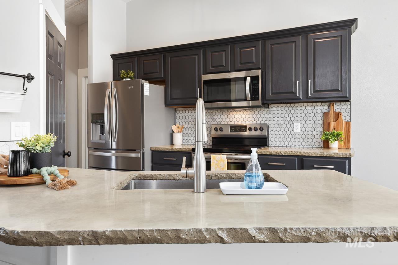 535 Seasons Ct, Nampa, Idaho 83686, 4 Bedrooms, 3 Bathrooms, Residential For Sale, Price $415,000, 98973409