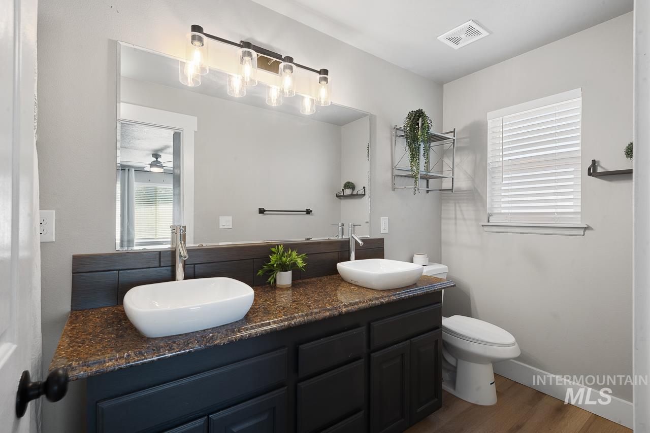 535 Seasons Ct, Nampa, Idaho 83686, 4 Bedrooms, 3 Bathrooms, Residential For Sale, Price $415,000, 98973409