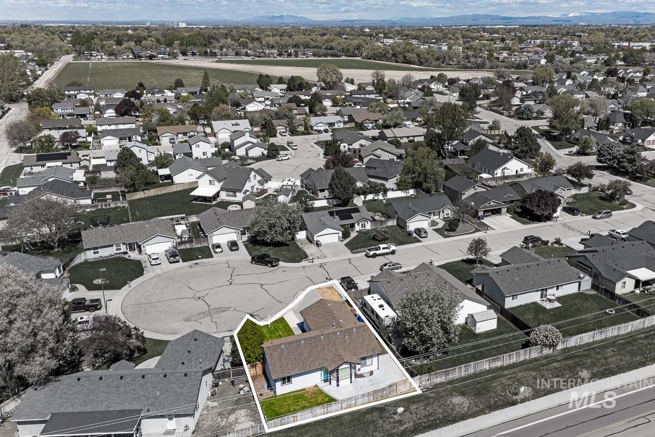 535 Seasons Ct, Nampa, Idaho 83686, 4 Bedrooms, 3 Bathrooms, Residential For Sale, Price $415,000, 98973409