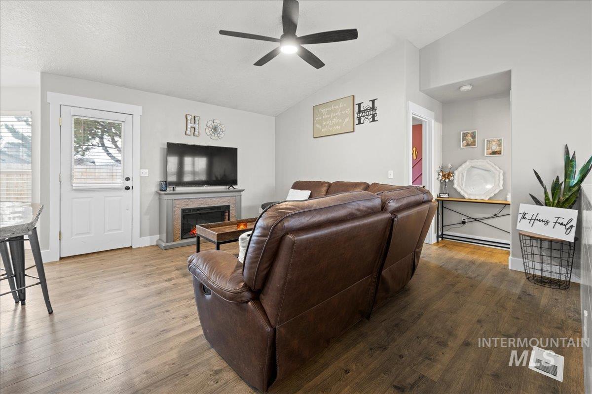 535 Seasons Ct, Nampa, Idaho 83686, 4 Bedrooms, 3 Bathrooms, Residential For Sale, Price $425,000, 98973409