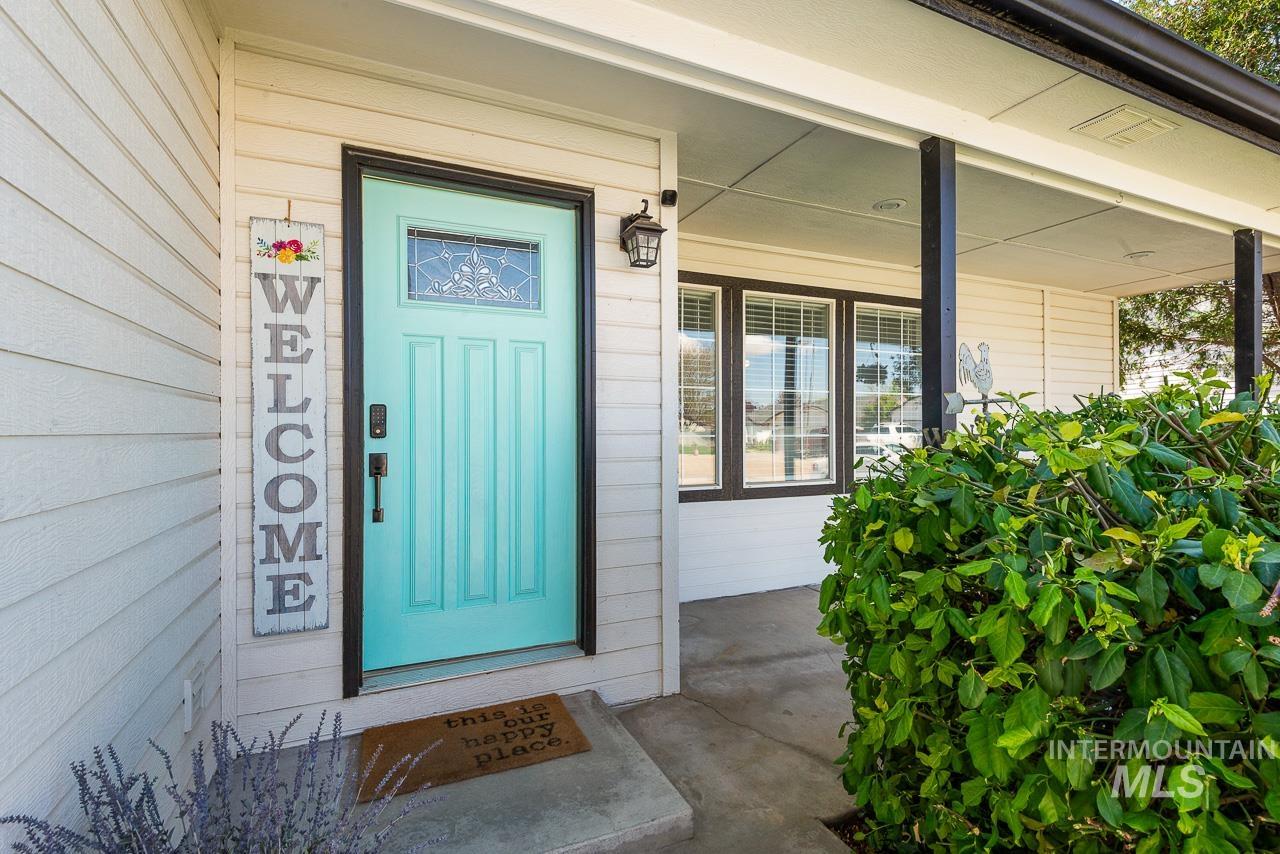 535 Seasons Ct, Nampa, Idaho 83686, 4 Bedrooms, 3 Bathrooms, Residential For Sale, Price $415,000, 98973409